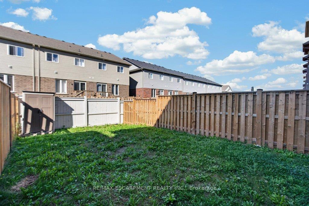 Photo 40 of 347 Raymond Road, Hamilton, Meadowlands — HOMEH