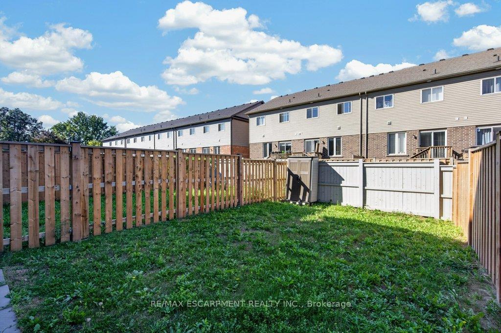 Photo 41 of 347 Raymond Road, Hamilton, Meadowlands — HOMEH