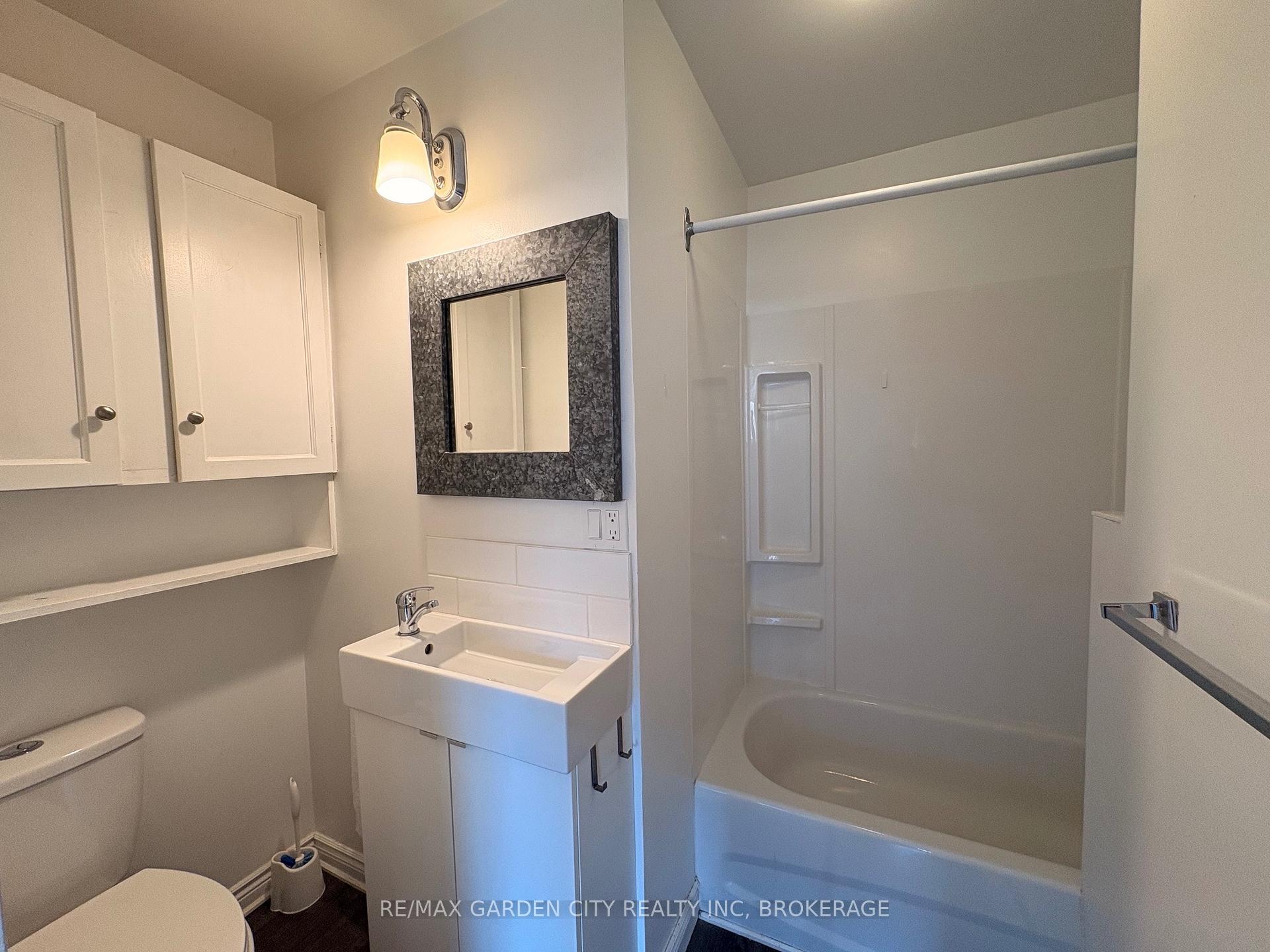 Photo 11 of Unit 6, 1419 Pelham Street, Pelham, Fonthill — HOMEH