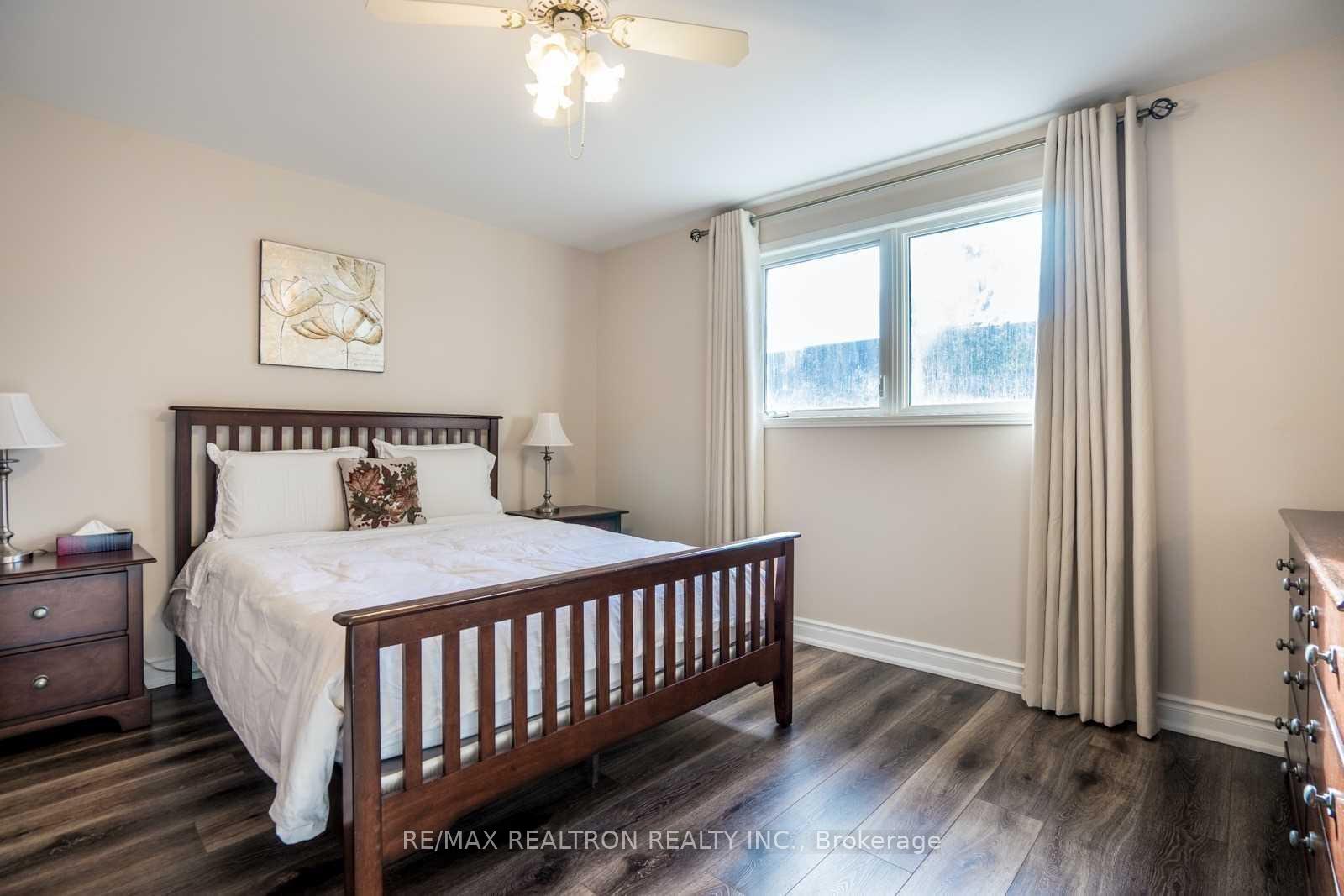 Photo 14 of 21 Ferrah Street, Markham, Unionville — HOMEH