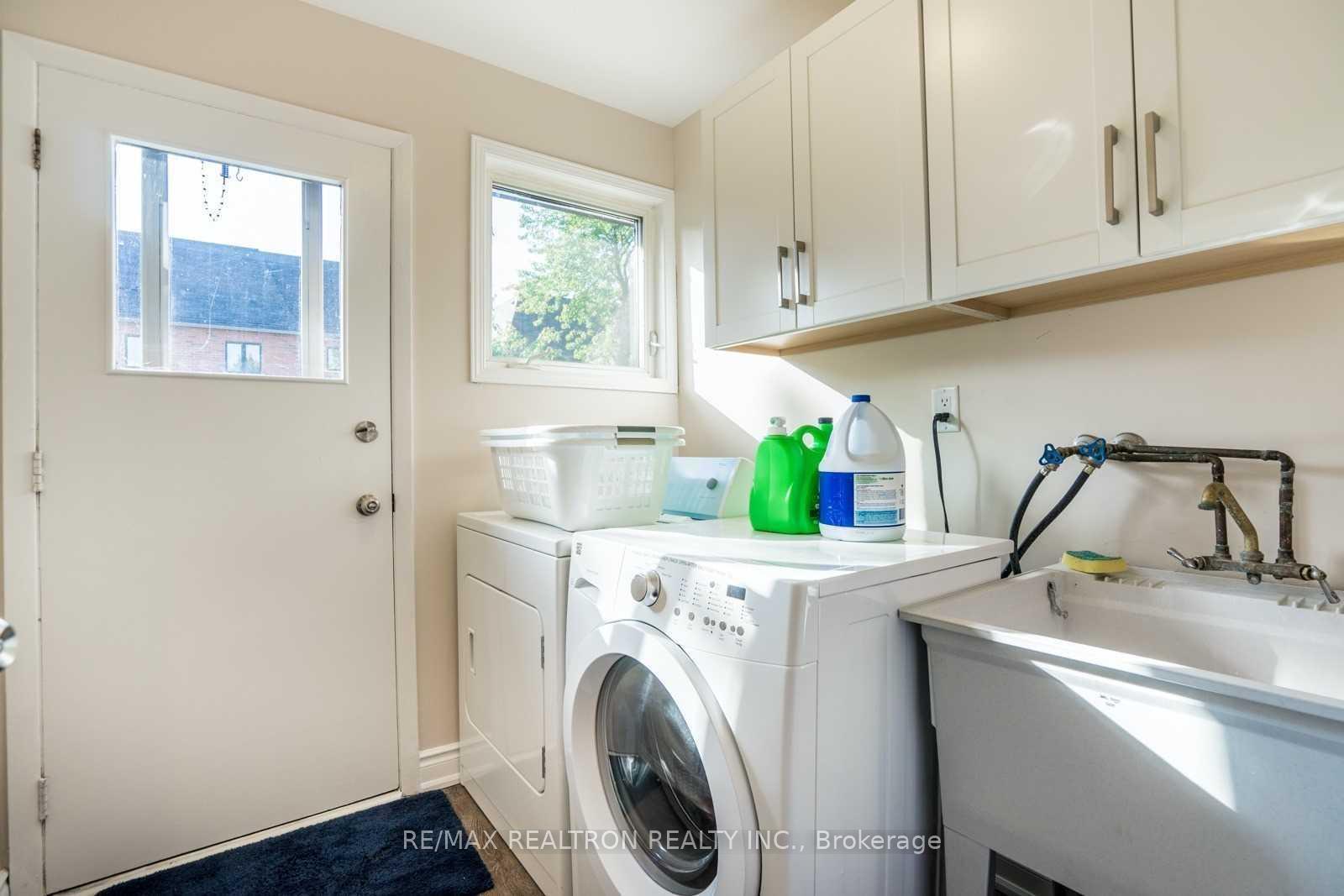 Photo 17 of 21 Ferrah Street, Markham, Unionville — HOMEH