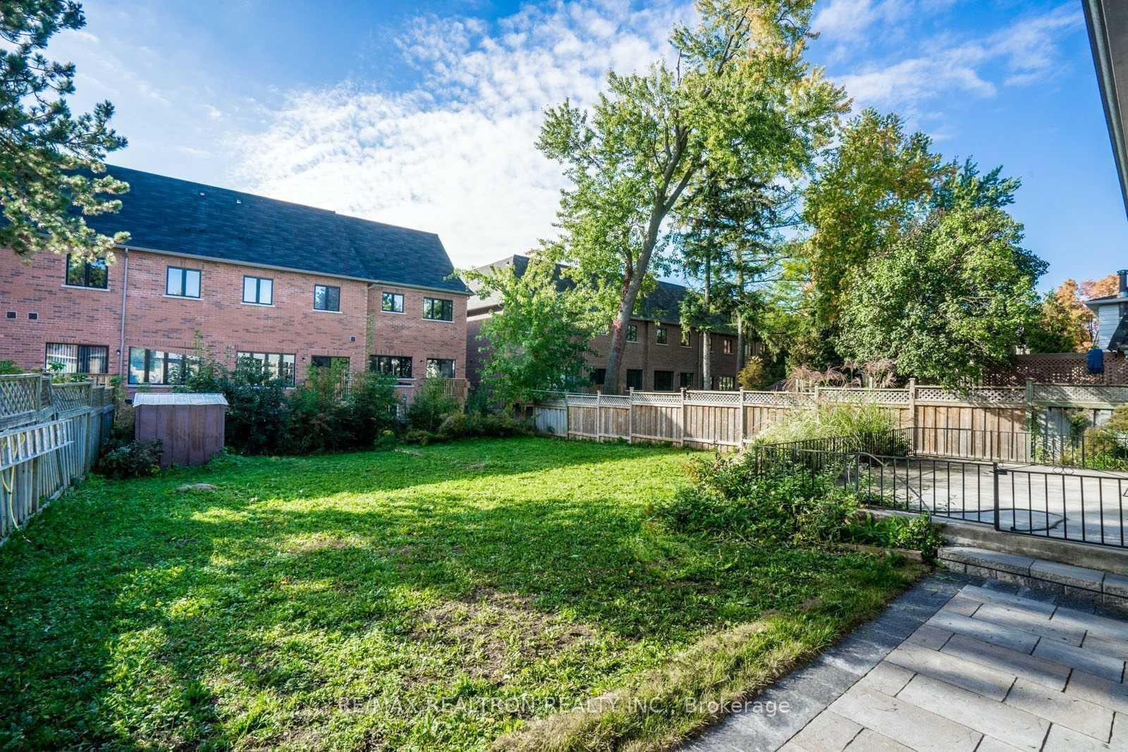 Photo 20 of 21 Ferrah Street, Markham, Unionville — HOMEH