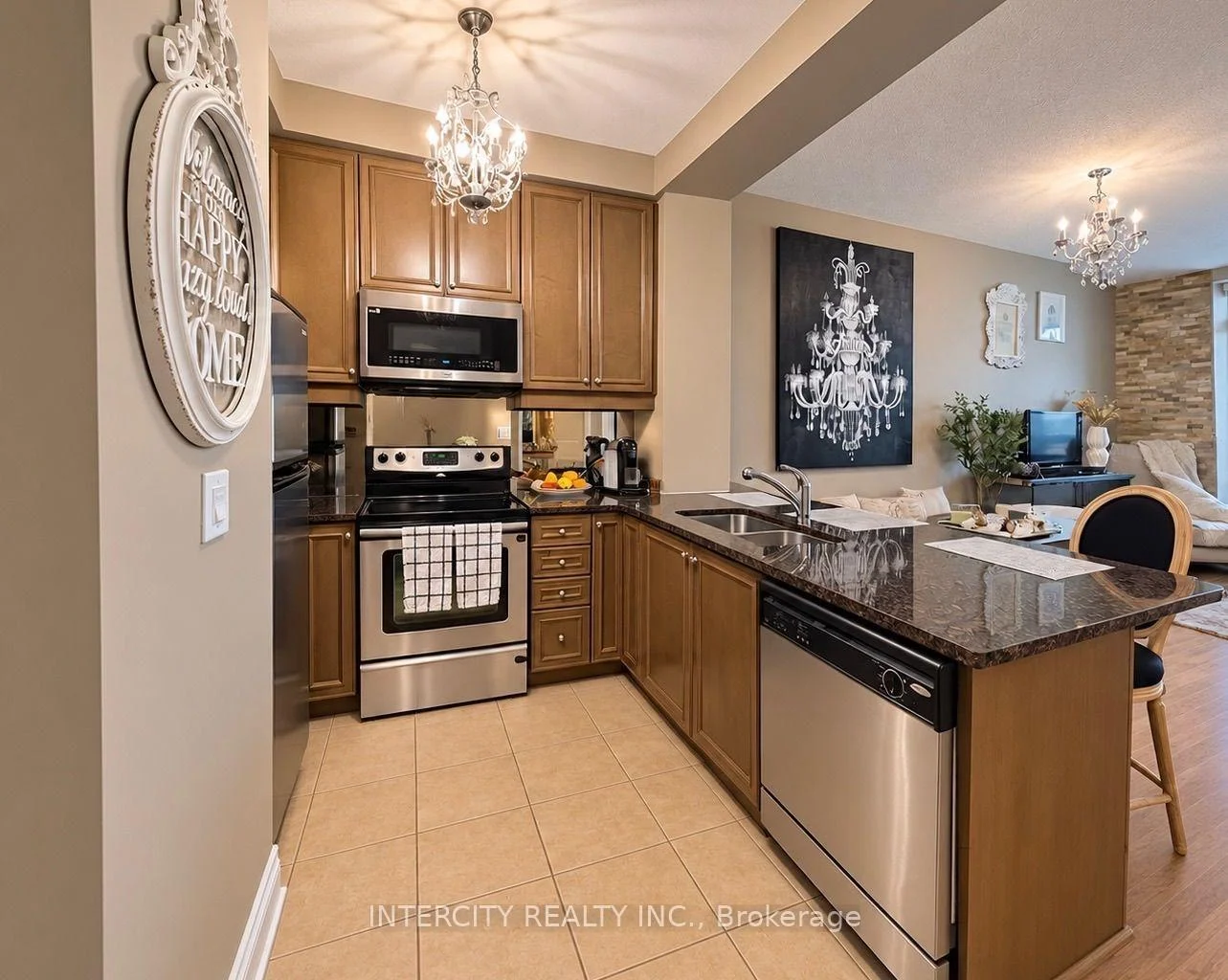 Photo 5 of Unit 1204, 9235 Jane Street, Vaughan, Maple — HOMEH