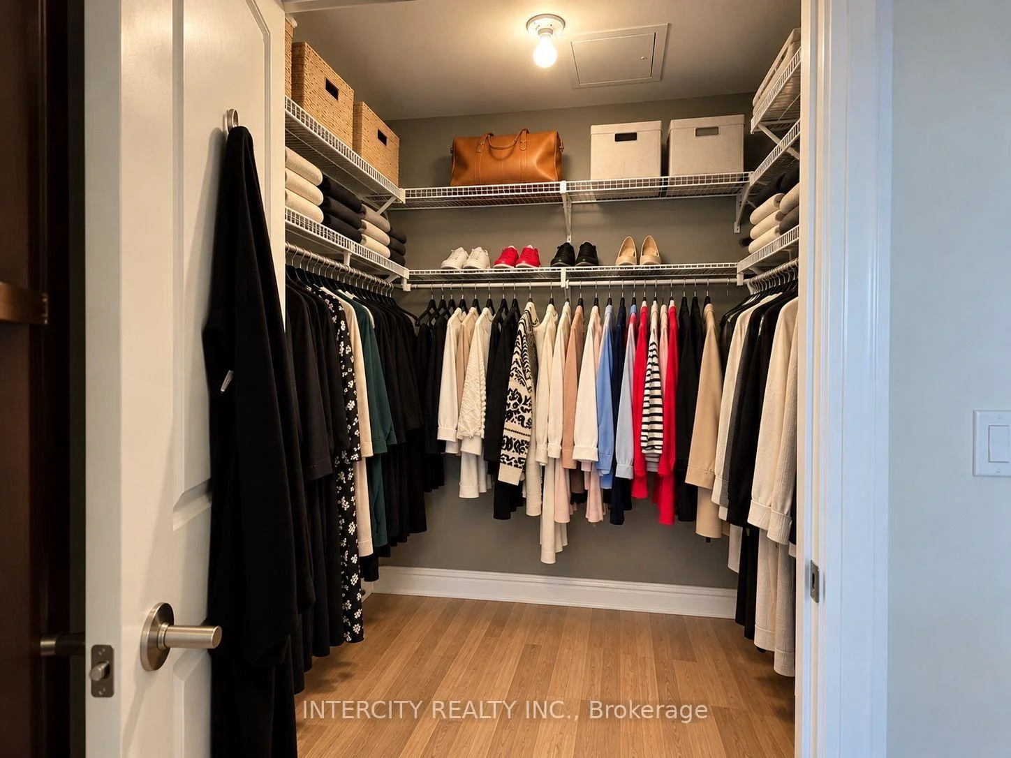 Photo 14 of Unit 1204, 9235 Jane Street, Vaughan, Maple — HOMEH