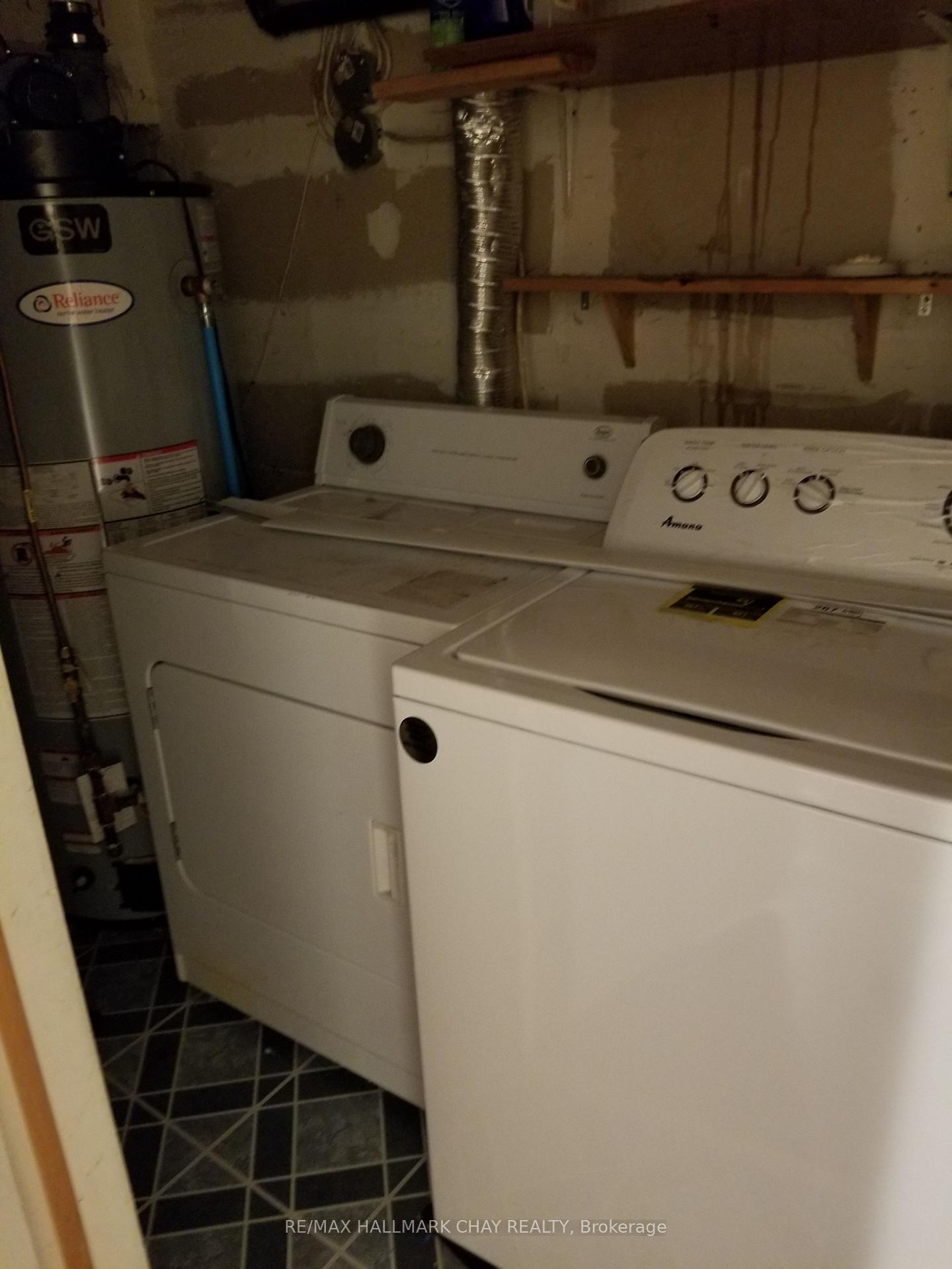 Photo 7 of Unit B, 11 park Crescent, New Tecumseth, Tottenham — HOMEH