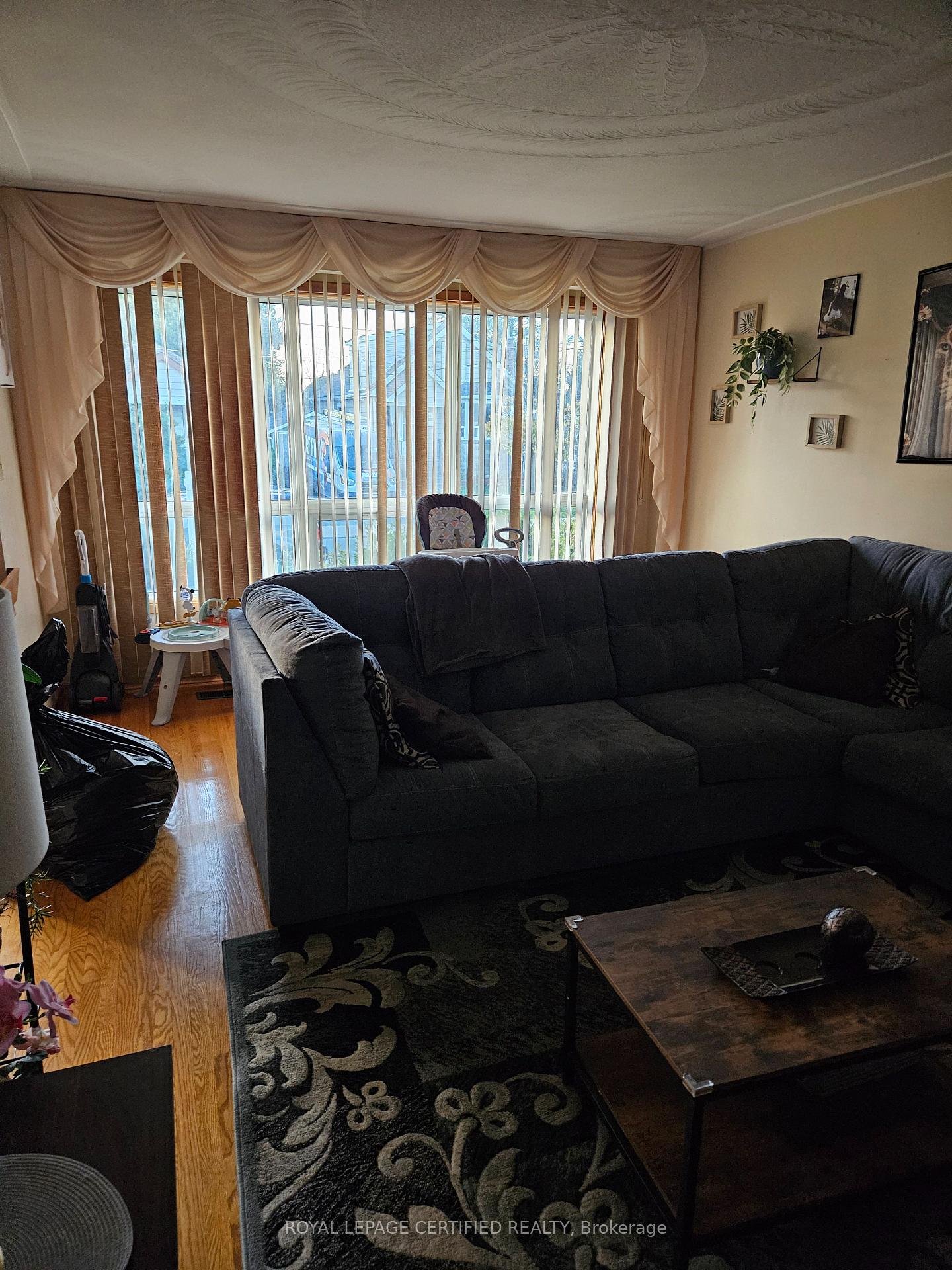 Photo 4 of 197 Craigroyston Road, Hamilton, Bartonville — HOMEH