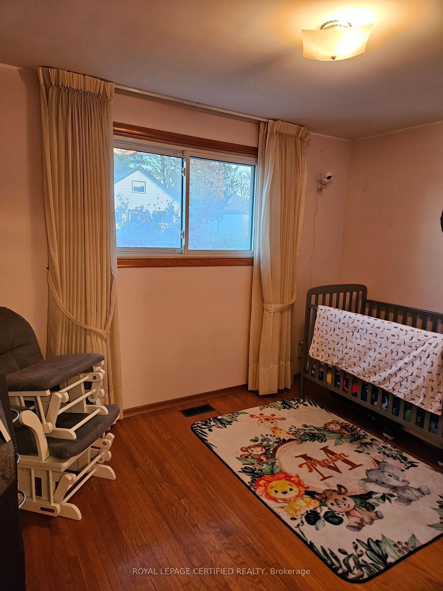 Photo 8 of 197 Craigroyston Road, Hamilton, Bartonville — HOMEH