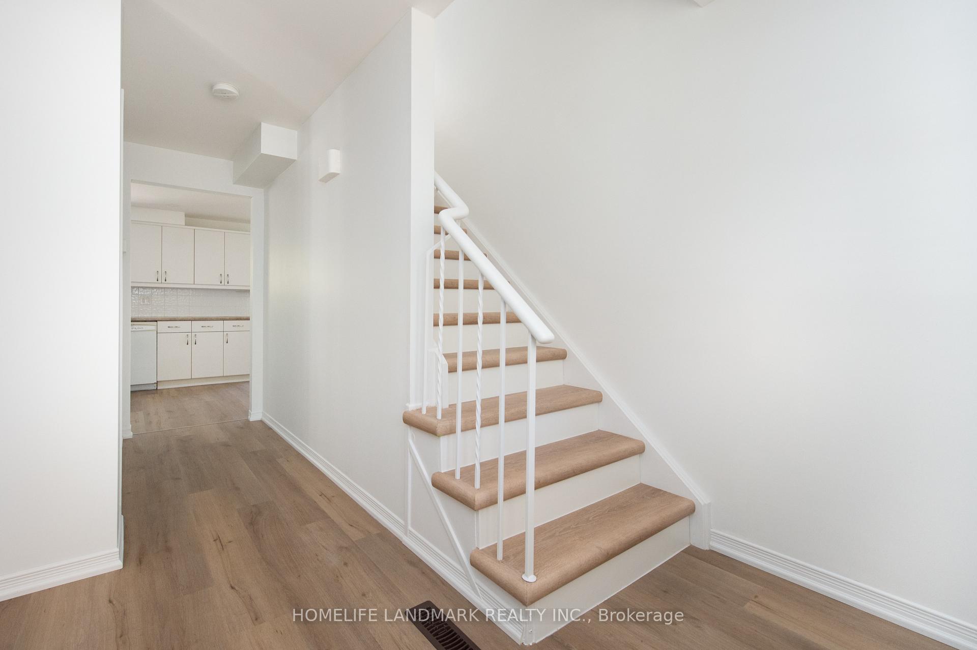 Photo 3 of 193 Chebucto Drive, Oakville, Ford — HOMEH