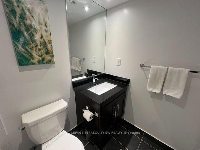 Photo 9 of Unit 807, 400 Adelaide Street E, Toronto, Moss Park — HOMEH