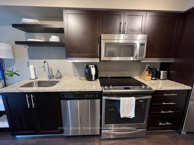 Photo 12 of Unit 807, 400 Adelaide Street E, Toronto, Moss Park — HOMEH
