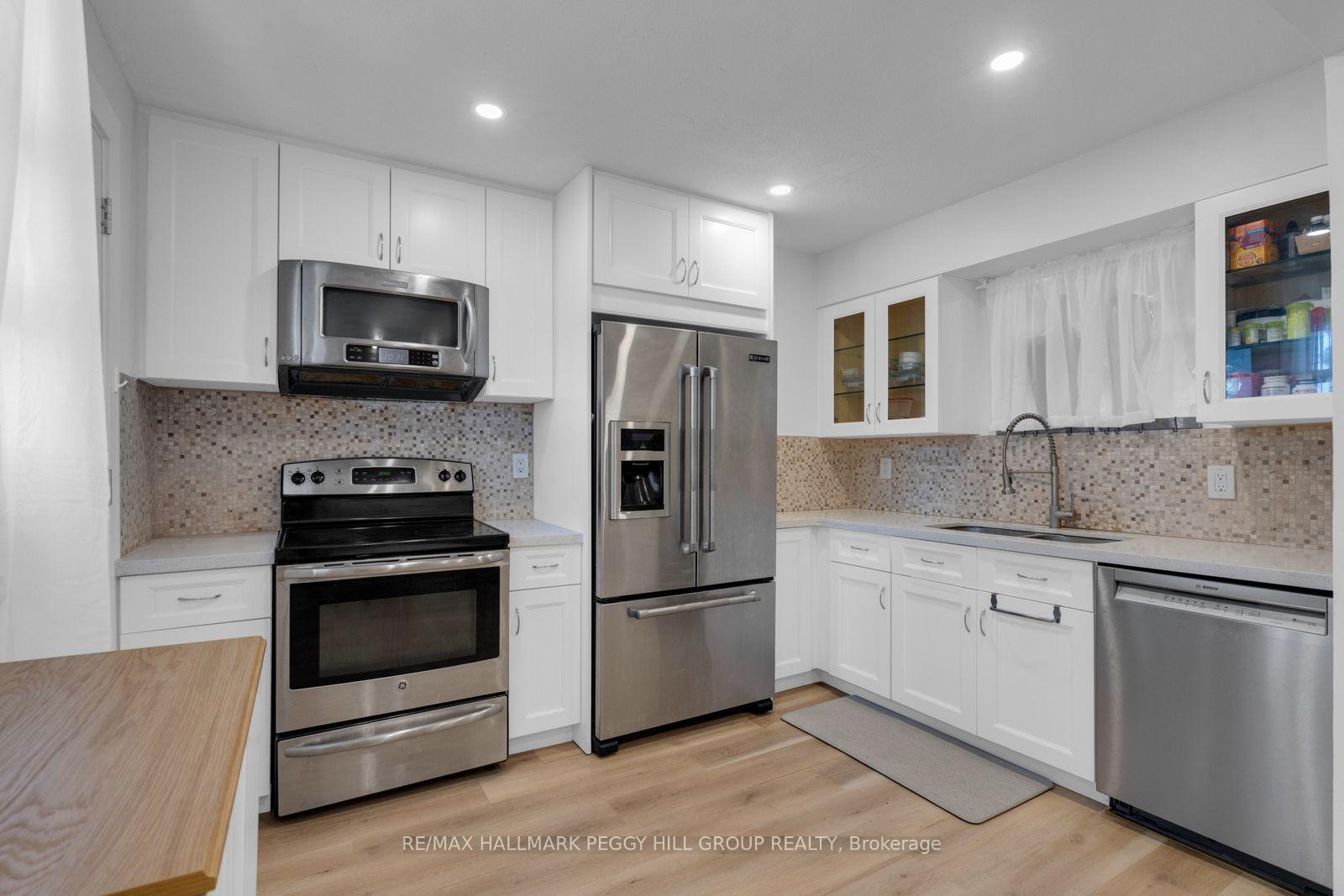 Photo 2 of Unit B1, 63 Ferris Lane, Barrie, Cundles East — HOMEH