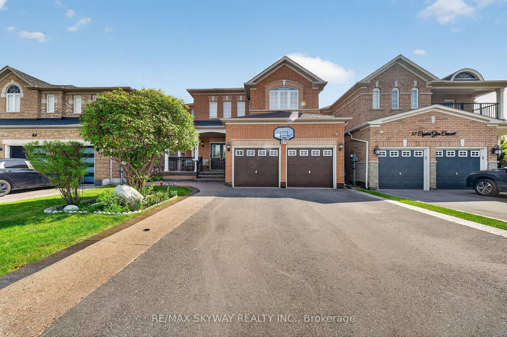 Photo 3 of 59 Crystal Glen Crescent, Brampton, Credit Valley — HOMEH