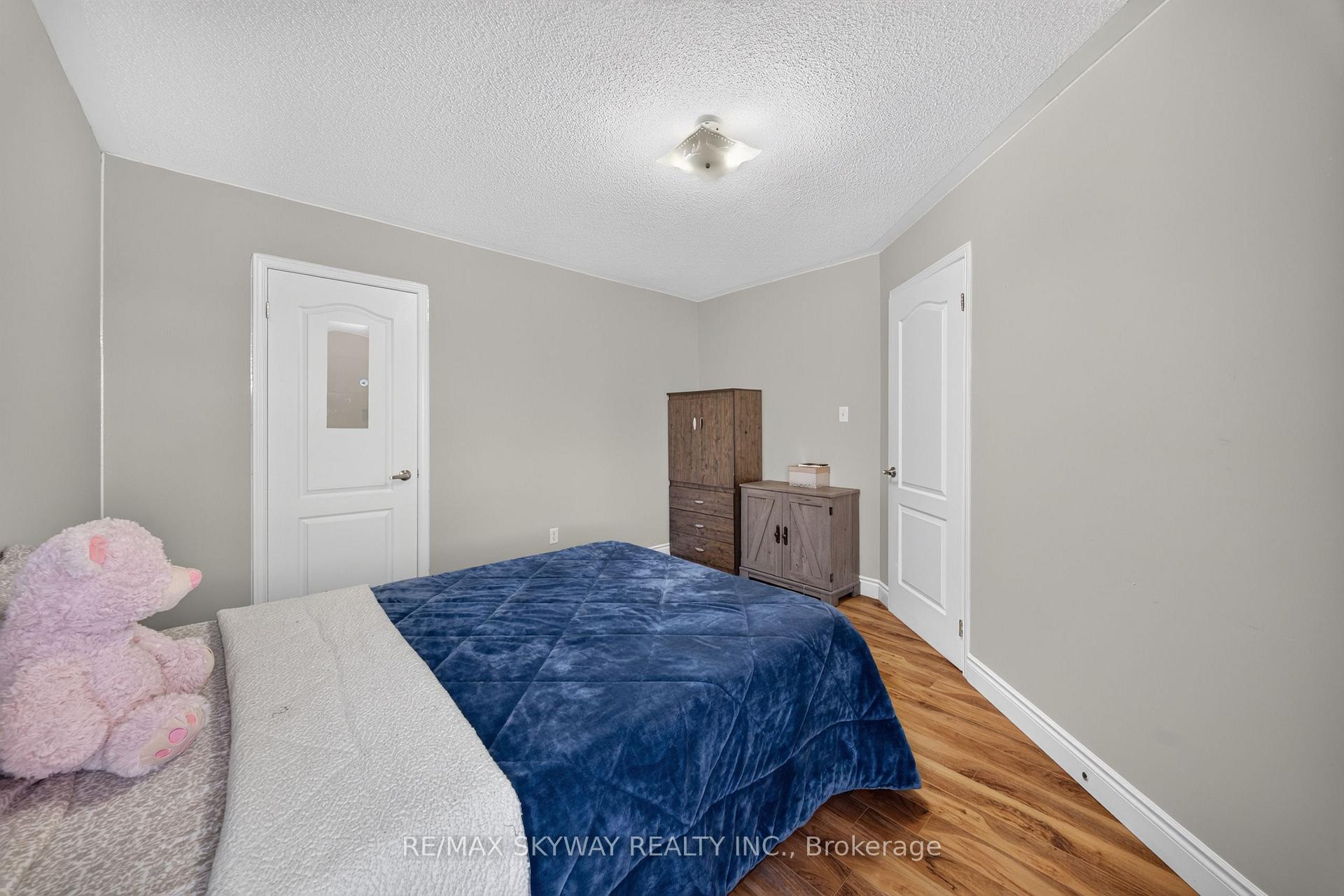 Photo 24 of 59 Crystal Glen Crescent, Brampton, Credit Valley — HOMEH