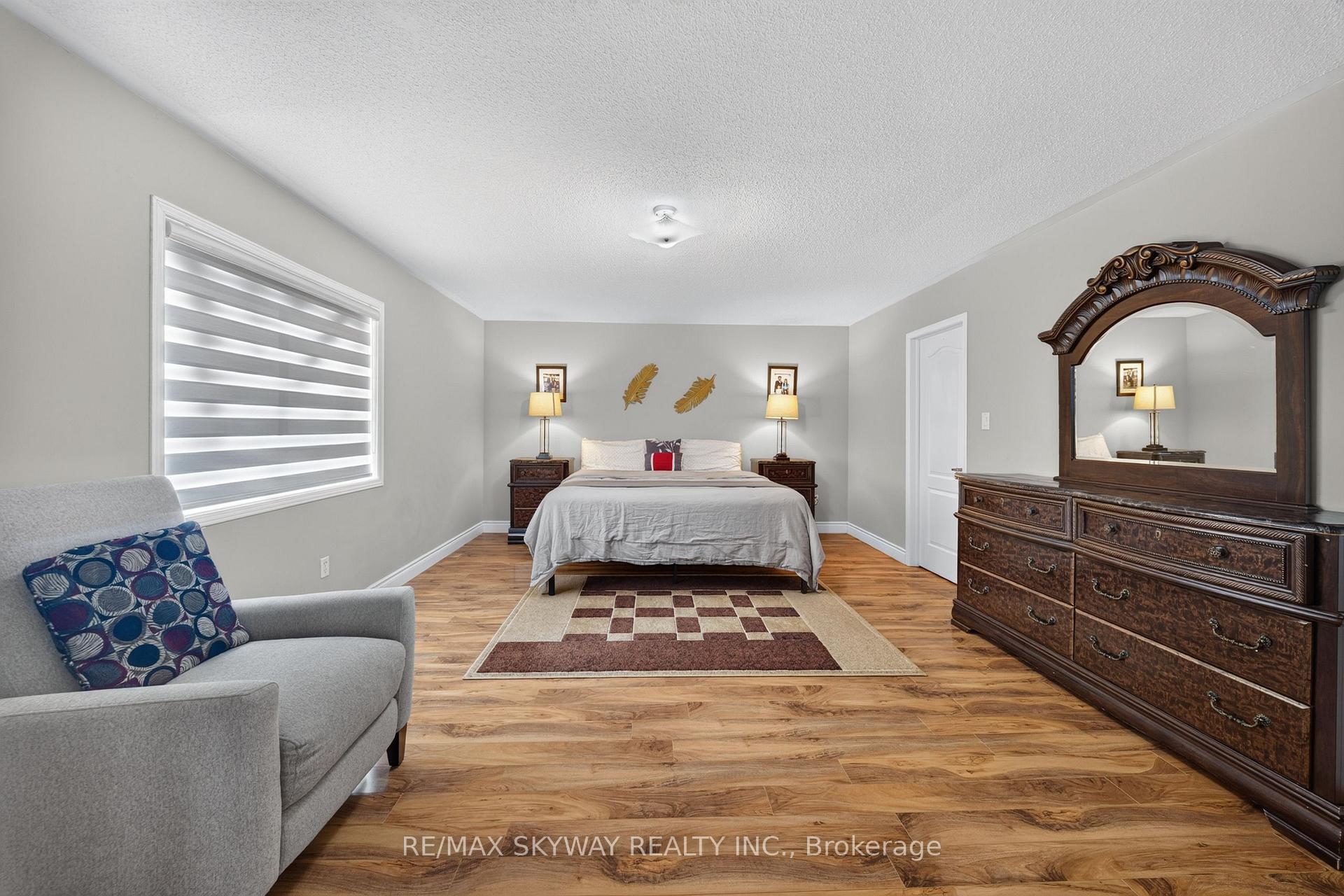 Photo 27 of 59 Crystal Glen Crescent, Brampton, Credit Valley — HOMEH