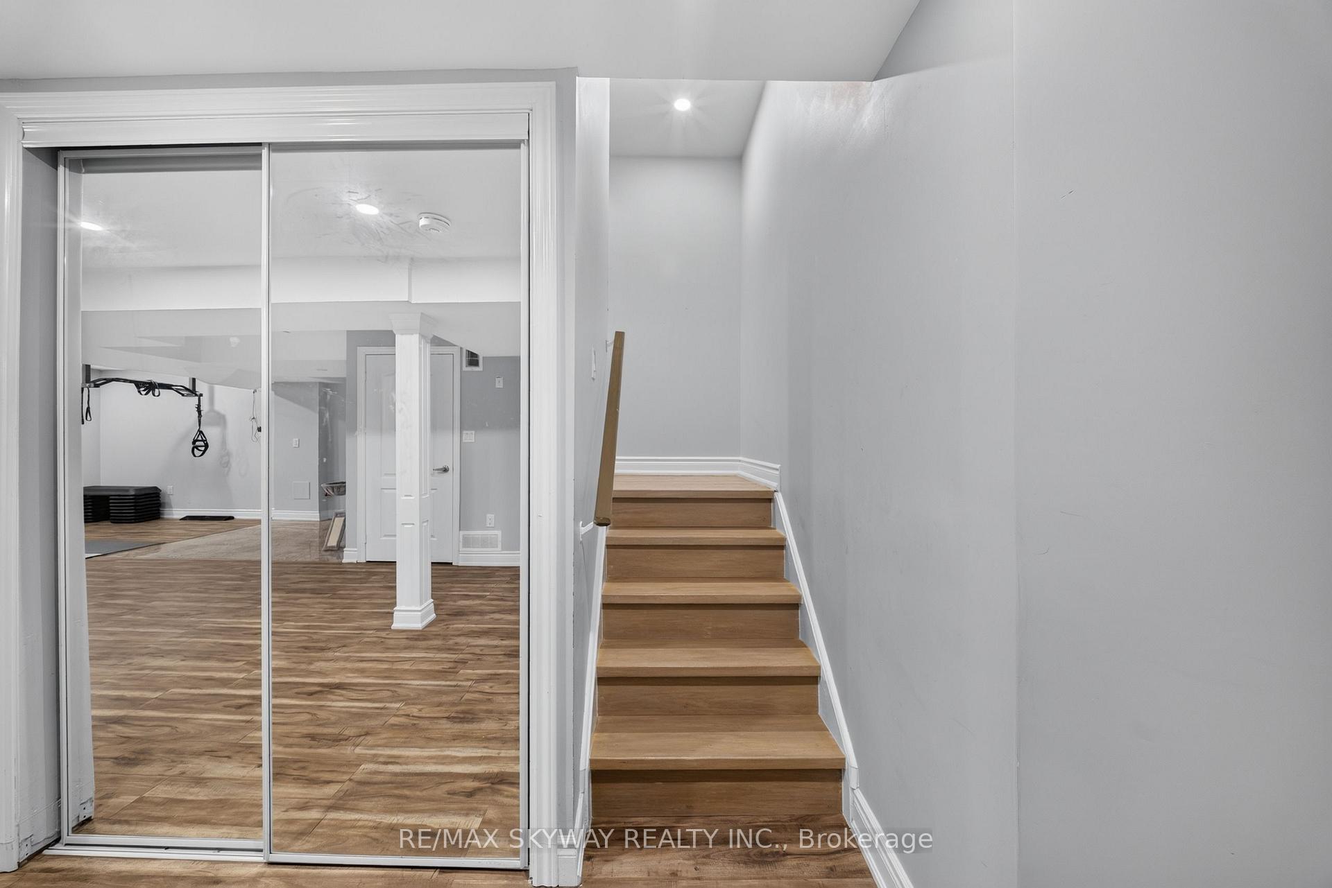 Photo 34 of 59 Crystal Glen Crescent, Brampton, Credit Valley — HOMEH