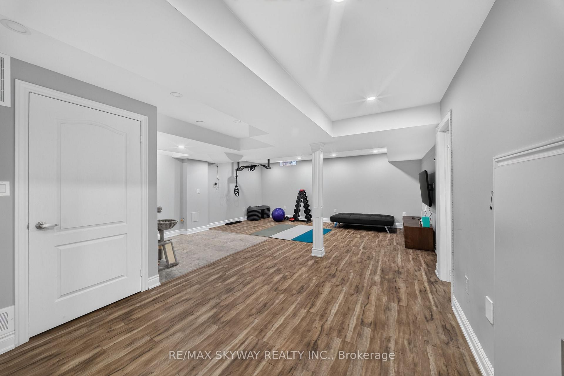 Photo 39 of 59 Crystal Glen Crescent, Brampton, Credit Valley — HOMEH