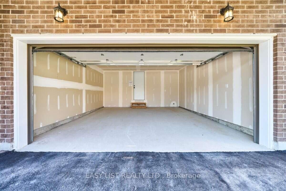 Photo 8 of 27 Addyman Crescent, Clarington, Newcastle — HOMEH