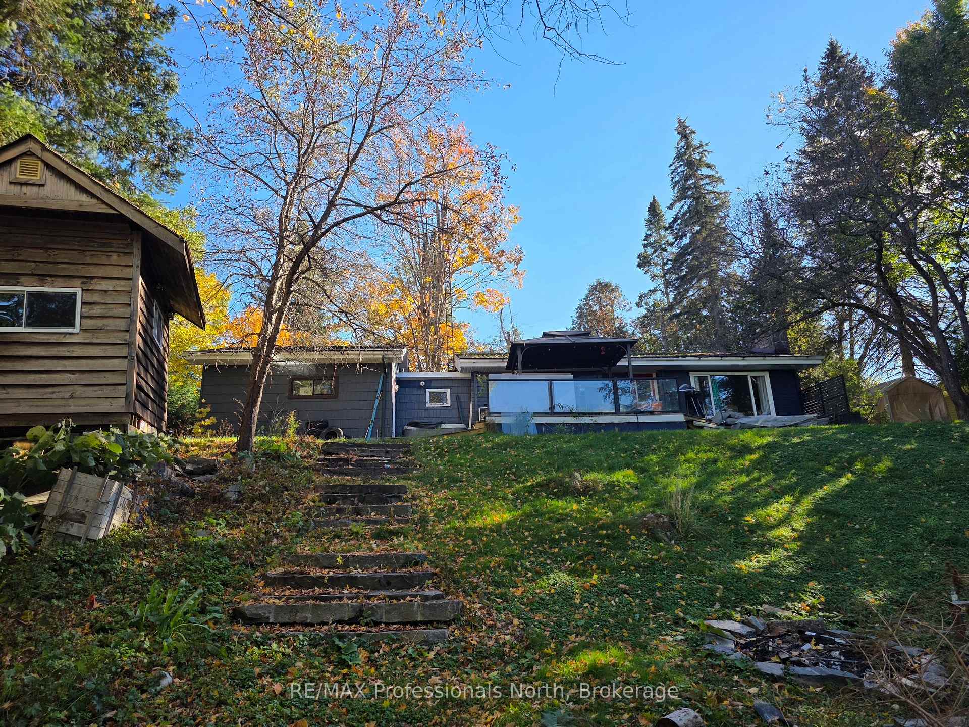Photo 4 of 415 By-Lock Acres Road, Huntsville, Brunel — HOMEH