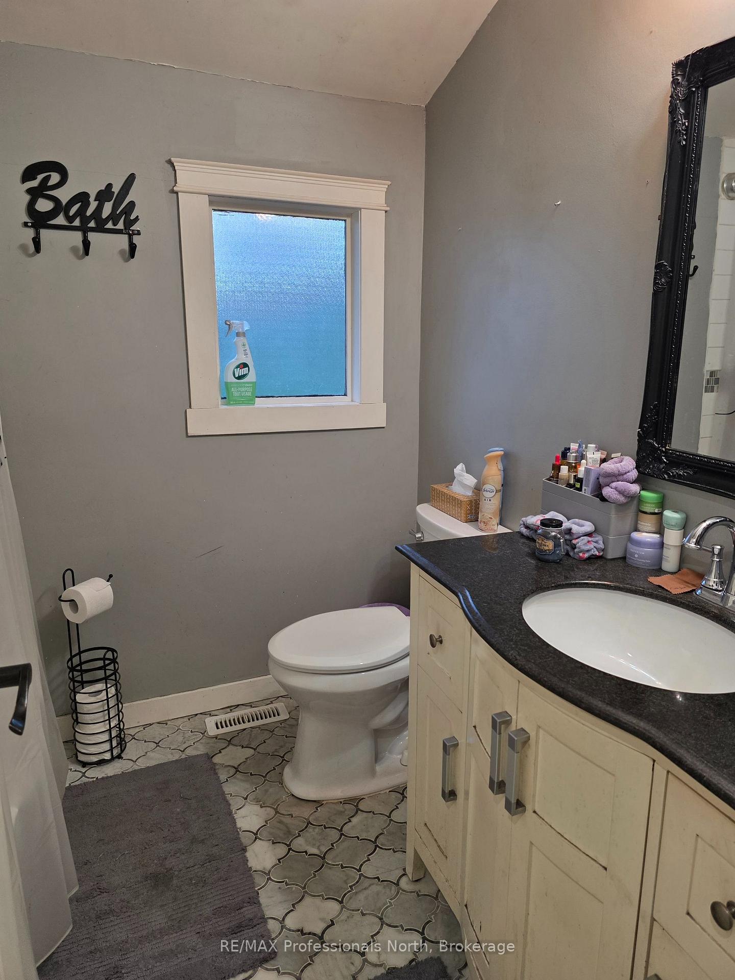 Photo 16 of 415 By-Lock Acres Road, Huntsville, Brunel — HOMEH