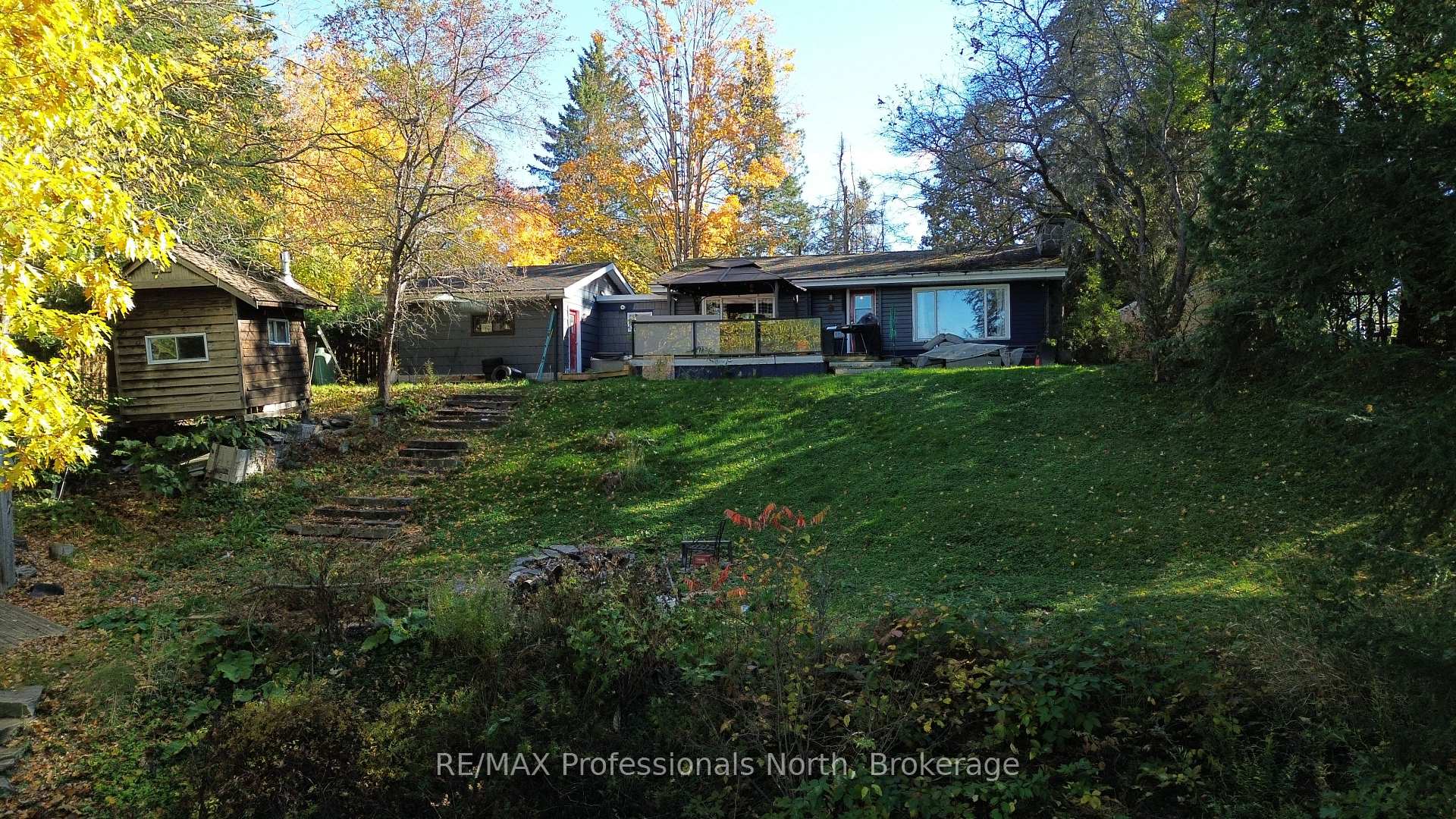 Photo 31 of 415 By-Lock Acres Road, Huntsville, Brunel — HOMEH