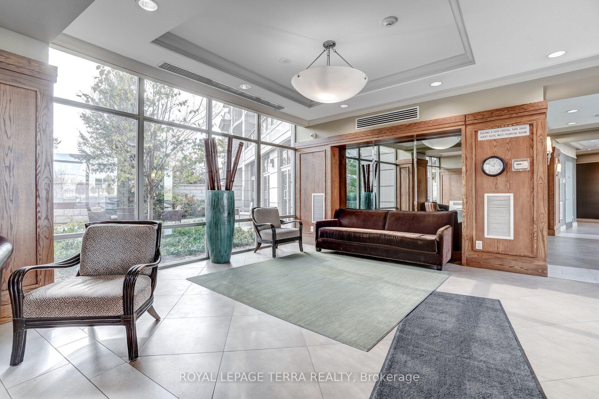 Photo 3 of Unit 1011, 2379 Central Park Drive, Oakville, River Oaks — HOMEH