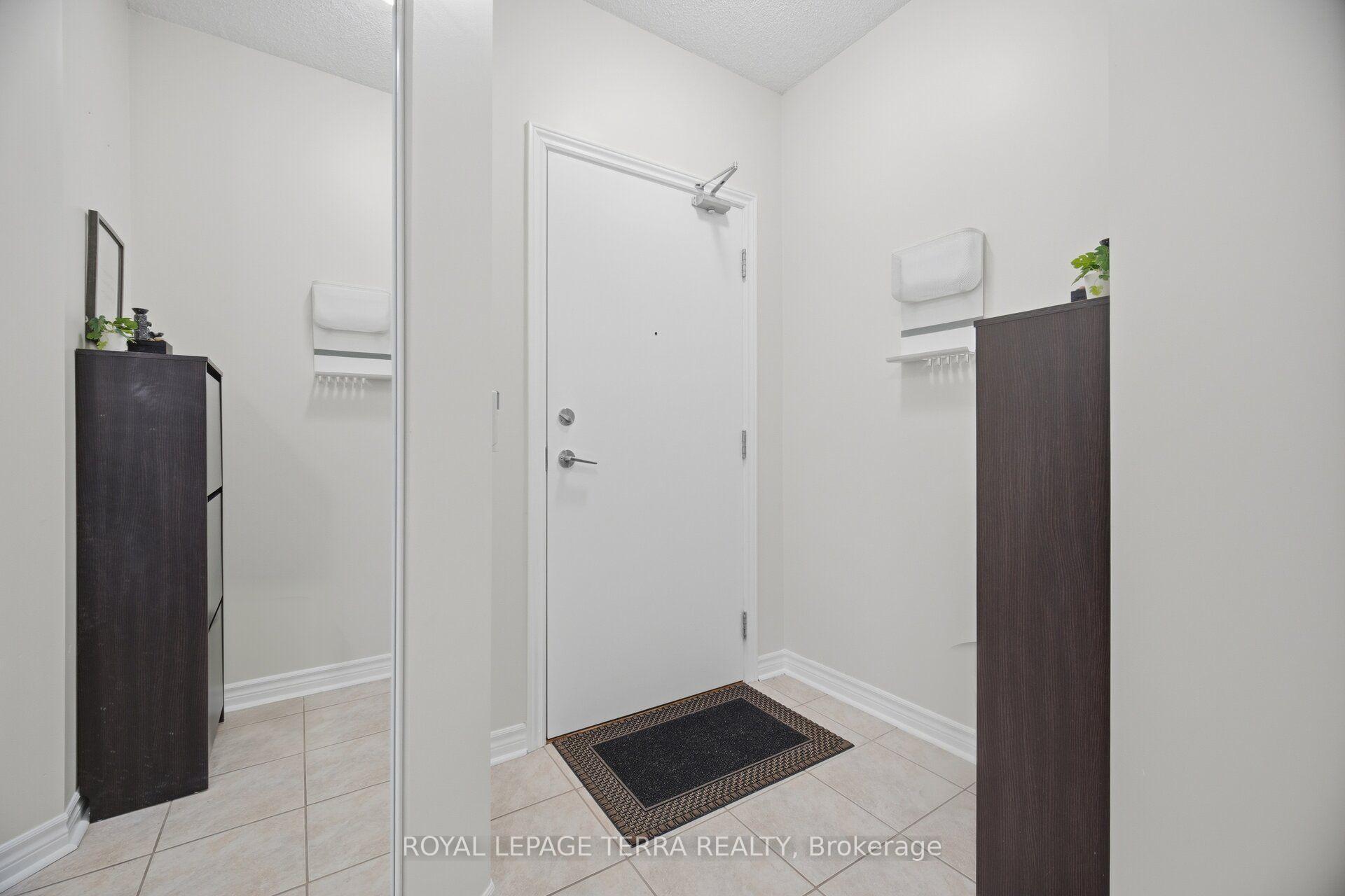Photo 5 of Unit 1011, 2379 Central Park Drive, Oakville, River Oaks — HOMEH