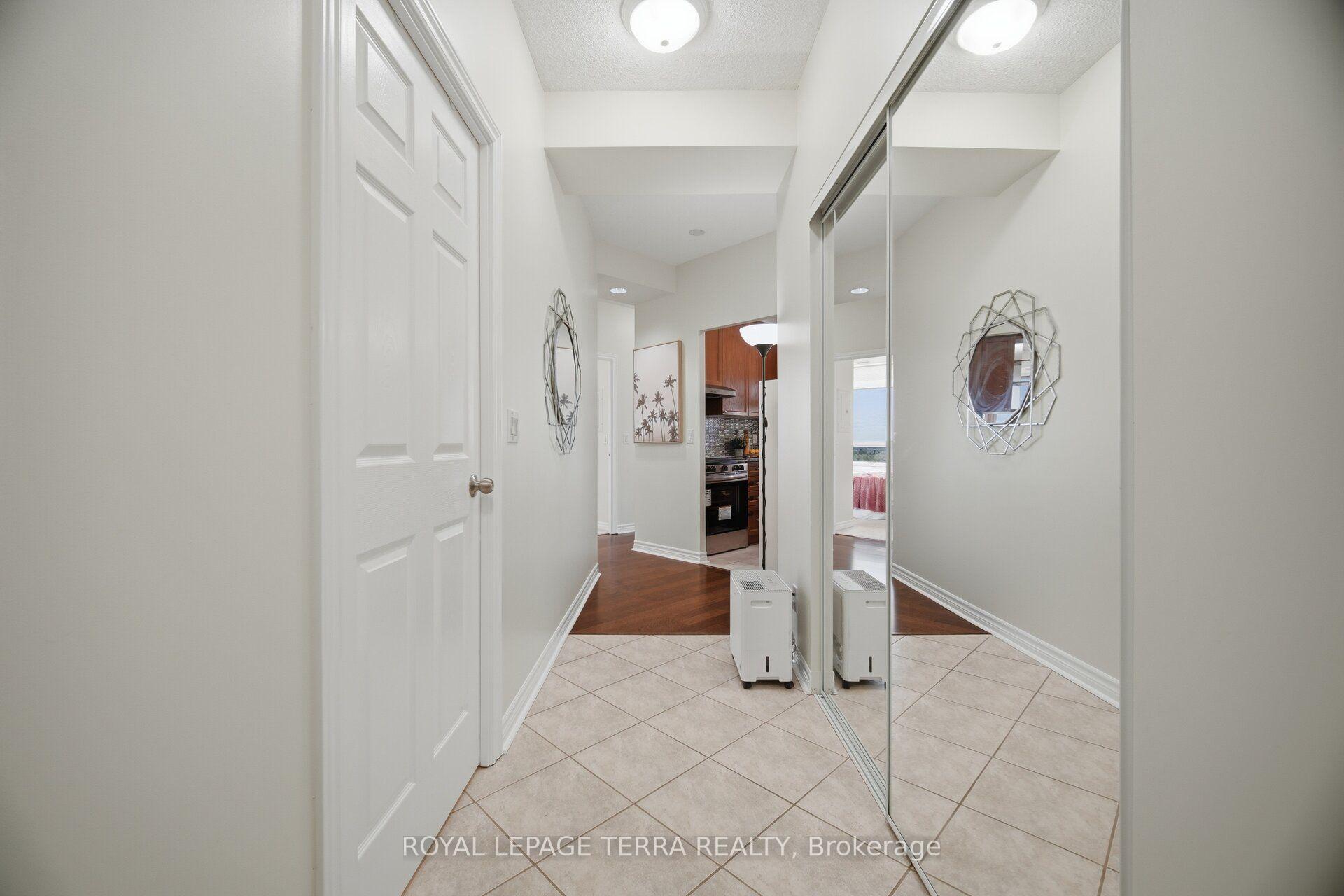 Photo 7 of Unit 1011, 2379 Central Park Drive, Oakville, River Oaks — HOMEH