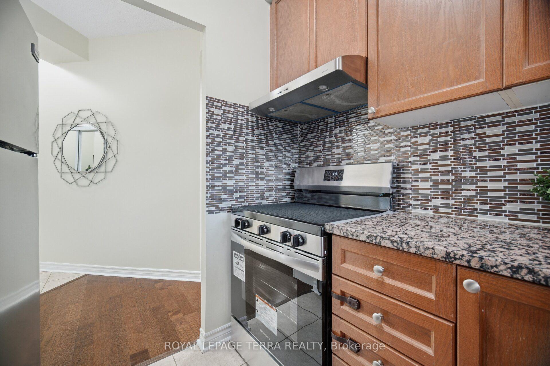 Photo 11 of Unit 1011, 2379 Central Park Drive, Oakville, River Oaks — HOMEH