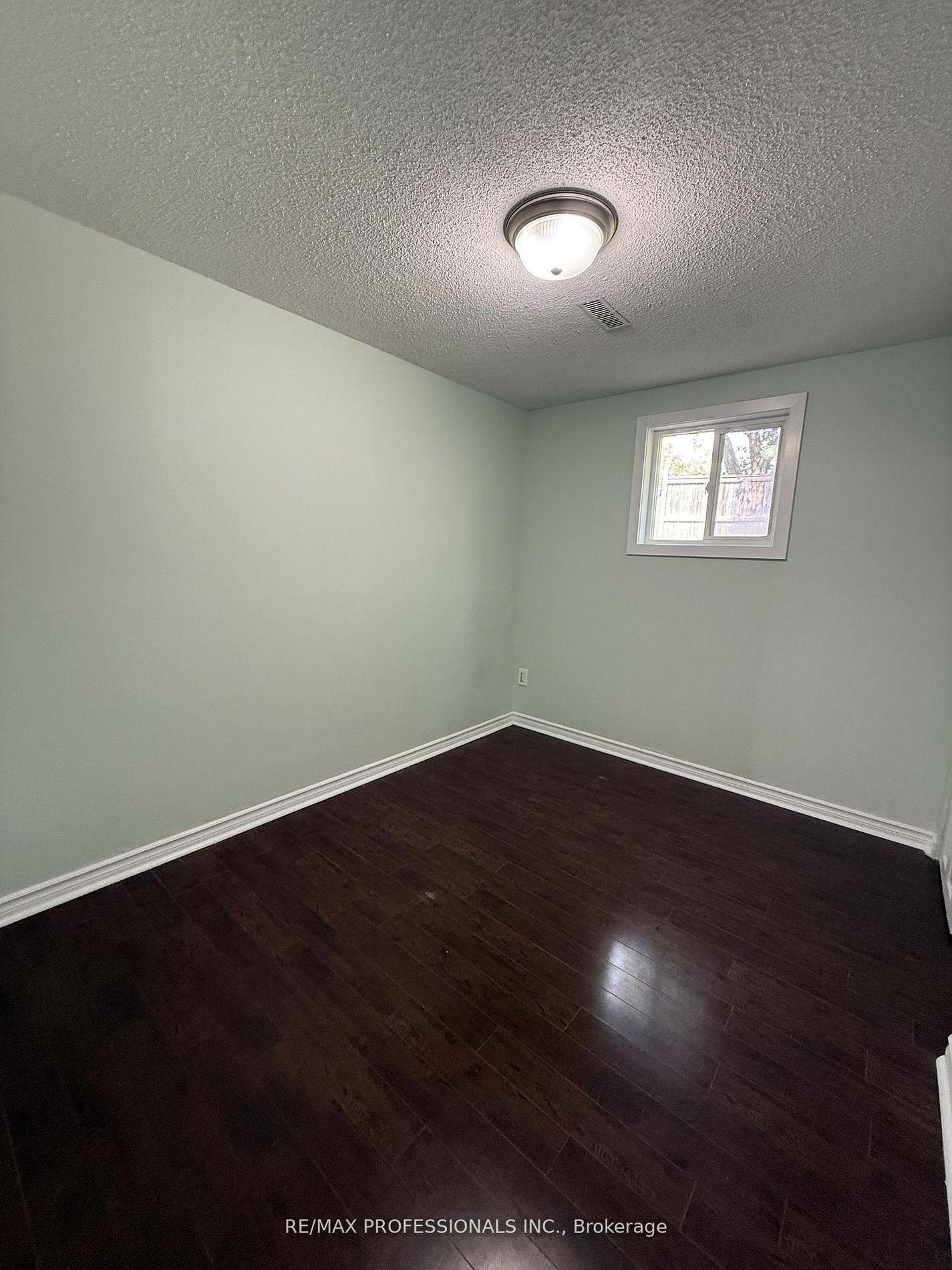 Photo 8 of Unit Basement, 23 Dunwich Place, Brampton, Southgate — HOMEH