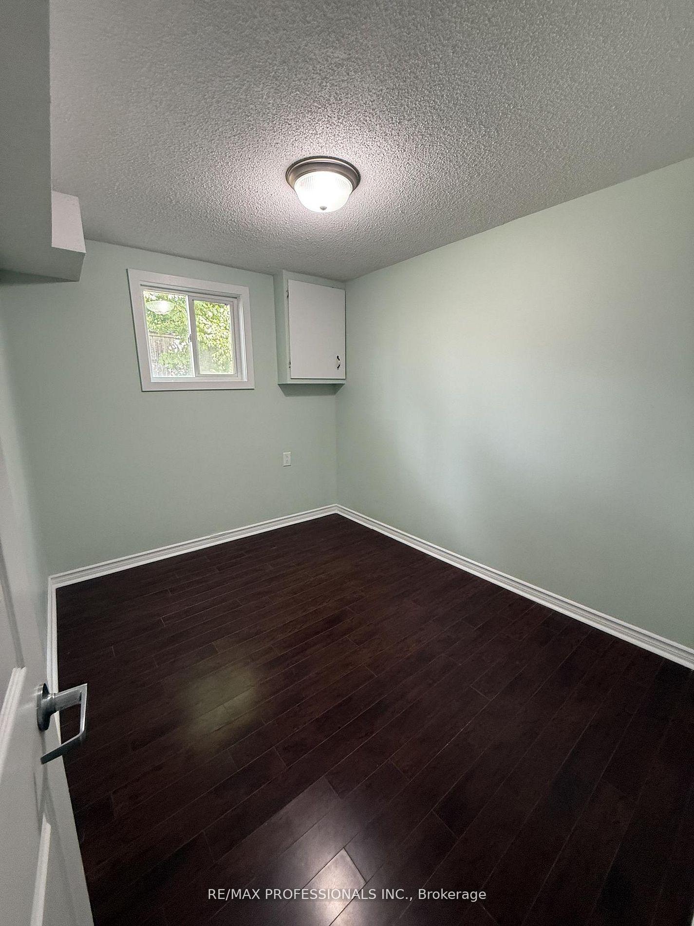 Photo 10 of Unit Basement, 23 Dunwich Place, Brampton, Southgate — HOMEH