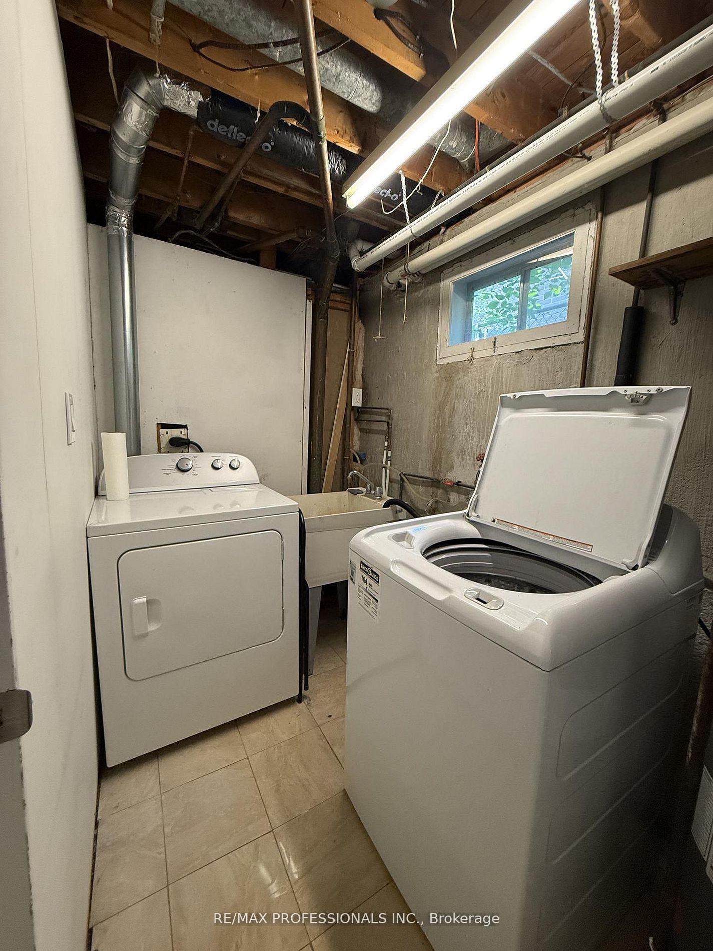 Photo 16 of Unit Basement, 23 Dunwich Place, Brampton, Southgate — HOMEH