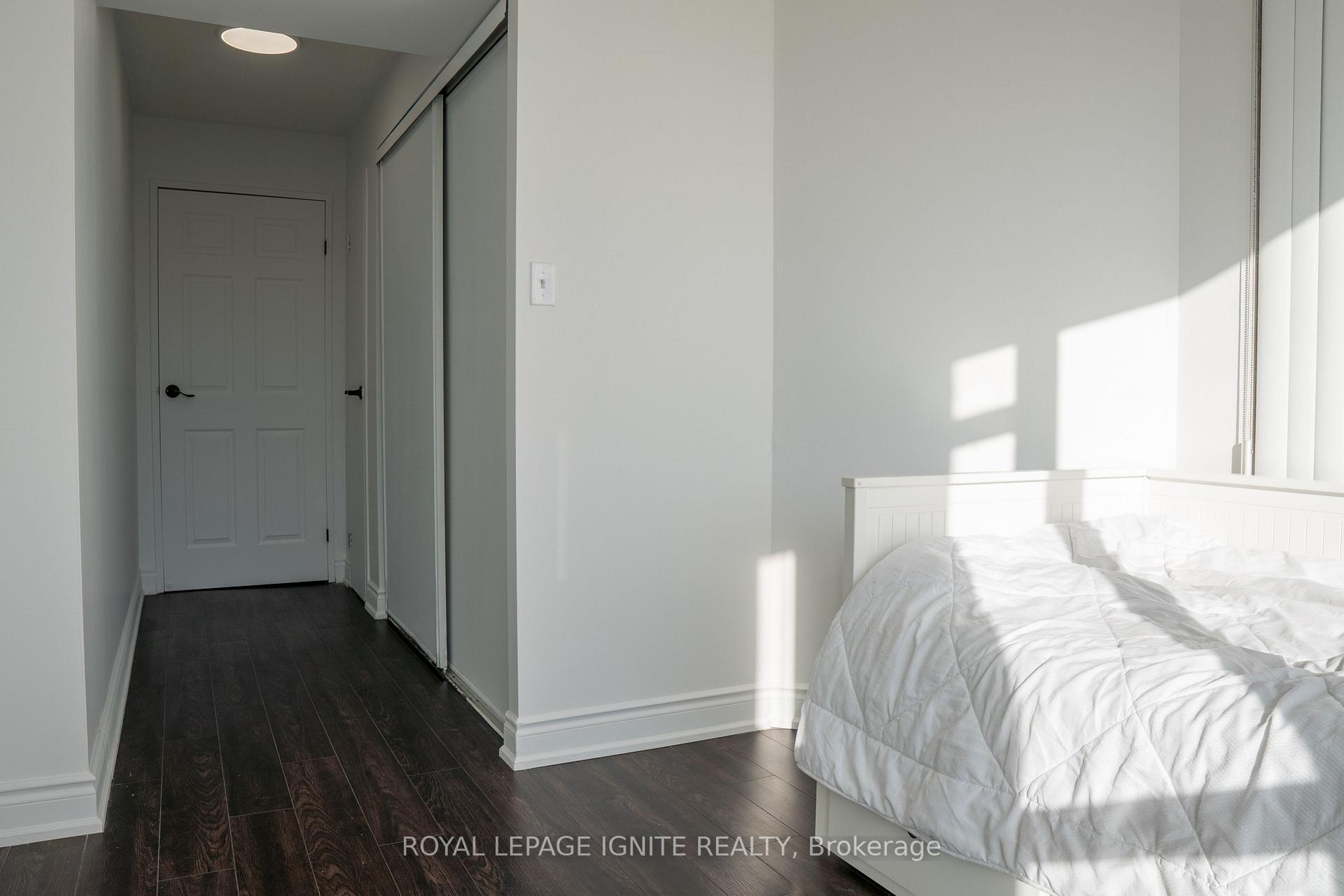 Photo 21 of Unit 1010, 5 Rowntree Road, Etobicoke, Mount Olive-Silverstone-Jamestown — HOMEH