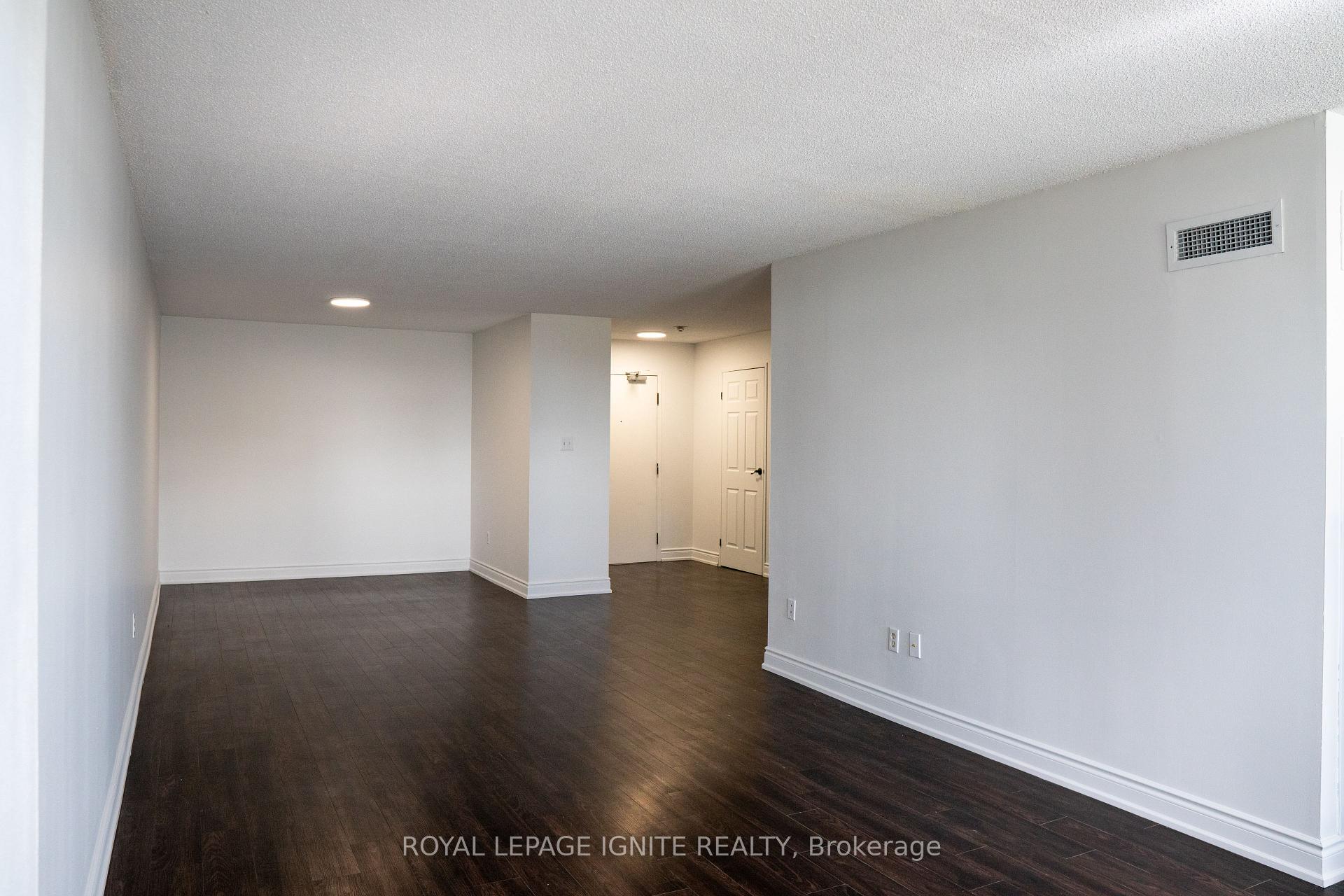Photo 12 of Unit 1010, 5 Rowntree Road, Etobicoke, Mount Olive-Silverstone-Jamestown — HOMEH