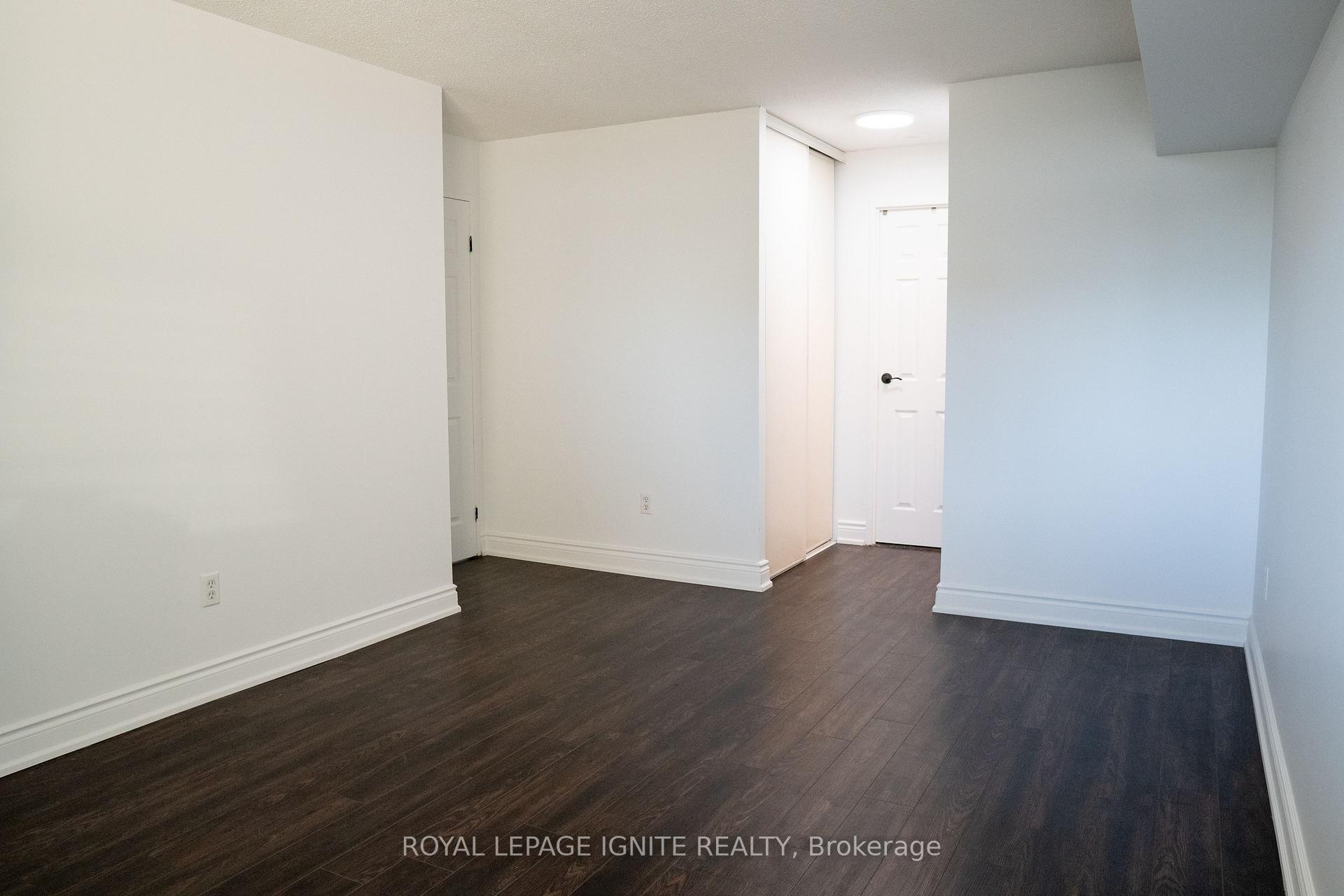 Photo 24 of Unit 1010, 5 Rowntree Road, Etobicoke, Mount Olive-Silverstone-Jamestown — HOMEH
