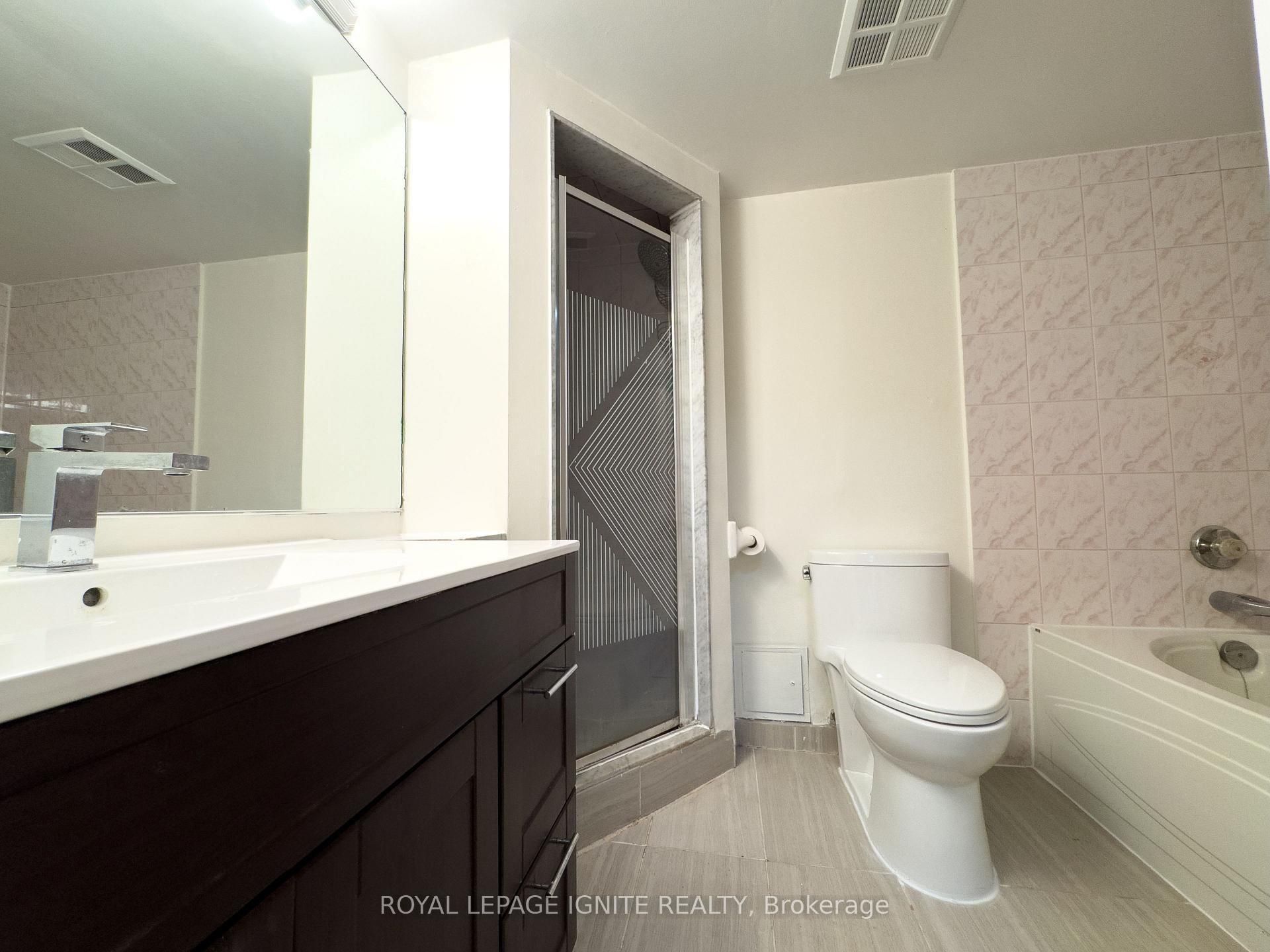 Photo 28 of Unit 1010, 5 Rowntree Road, Etobicoke, Mount Olive-Silverstone-Jamestown — HOMEH