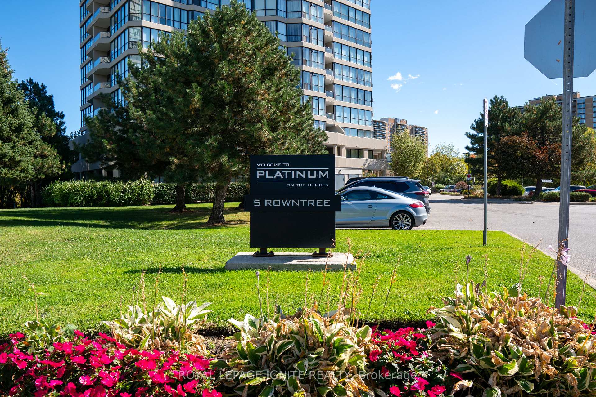 Photo 46 of Unit 1010, 5 Rowntree Road, Etobicoke, Mount Olive-Silverstone-Jamestown — HOMEH