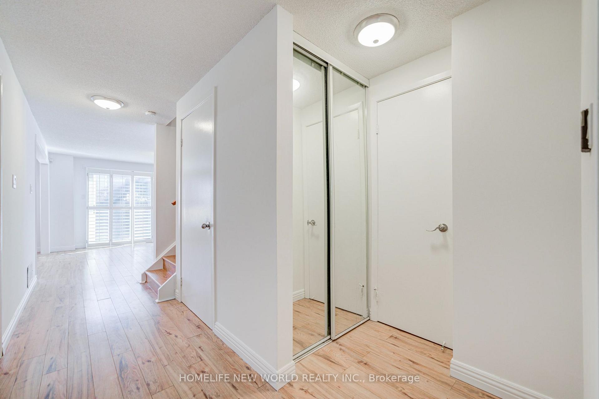 Photo 8 of 102 Madsen Crescent, Markham, Markville — HOMEH