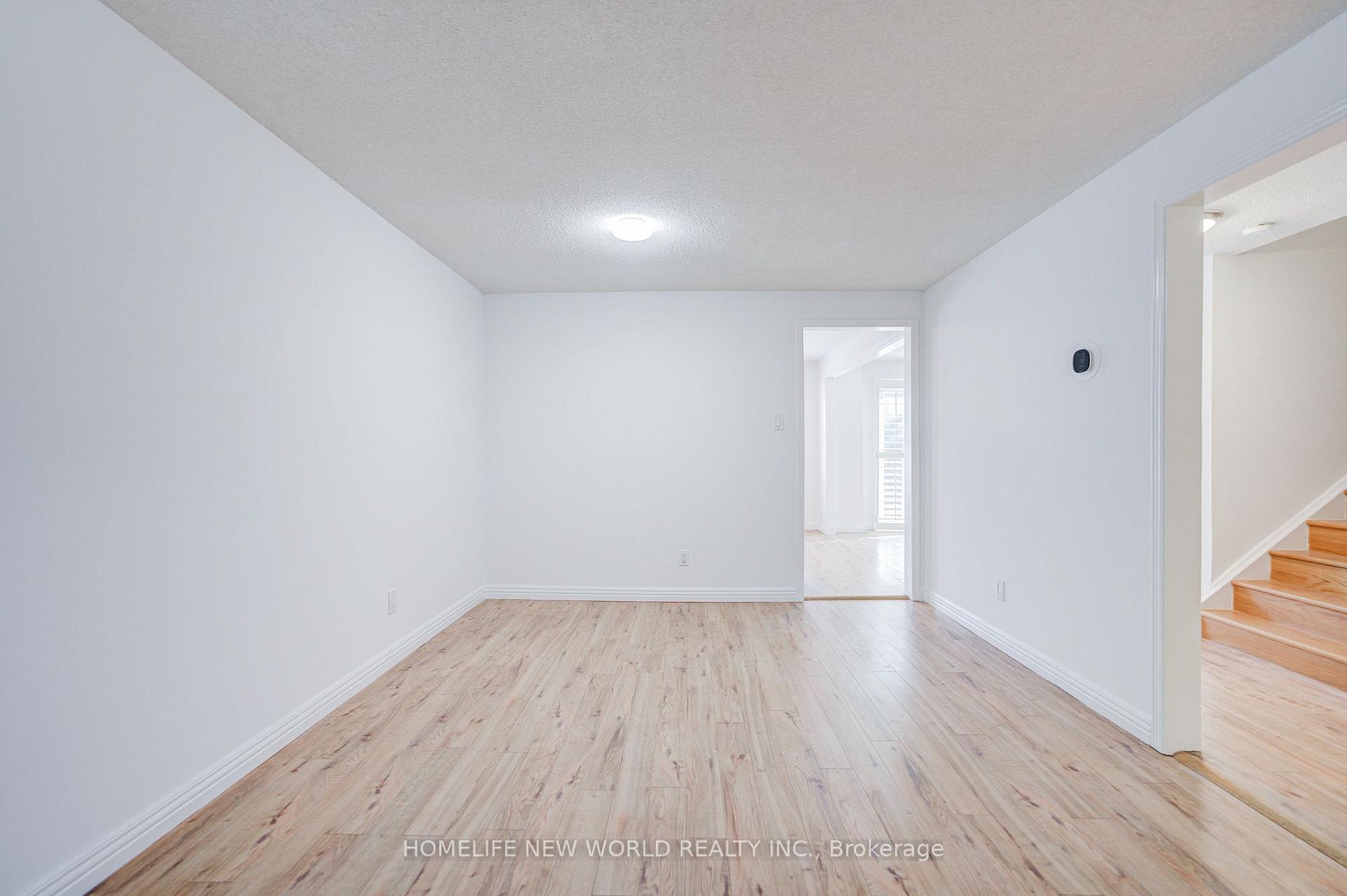 Photo 15 of 102 Madsen Crescent, Markham, Markville — HOMEH