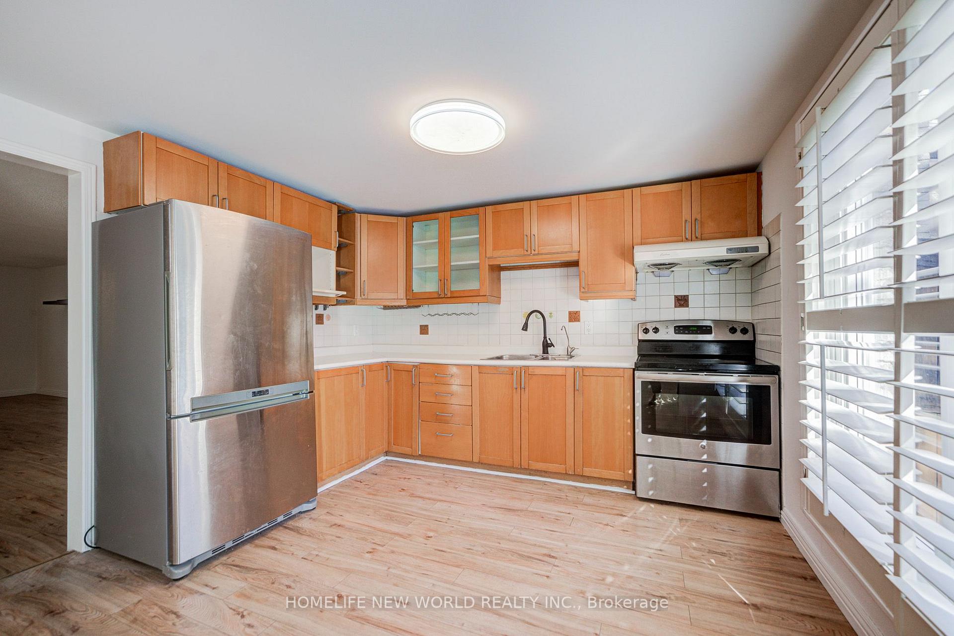 Photo 19 of 102 Madsen Crescent, Markham, Markville — HOMEH
