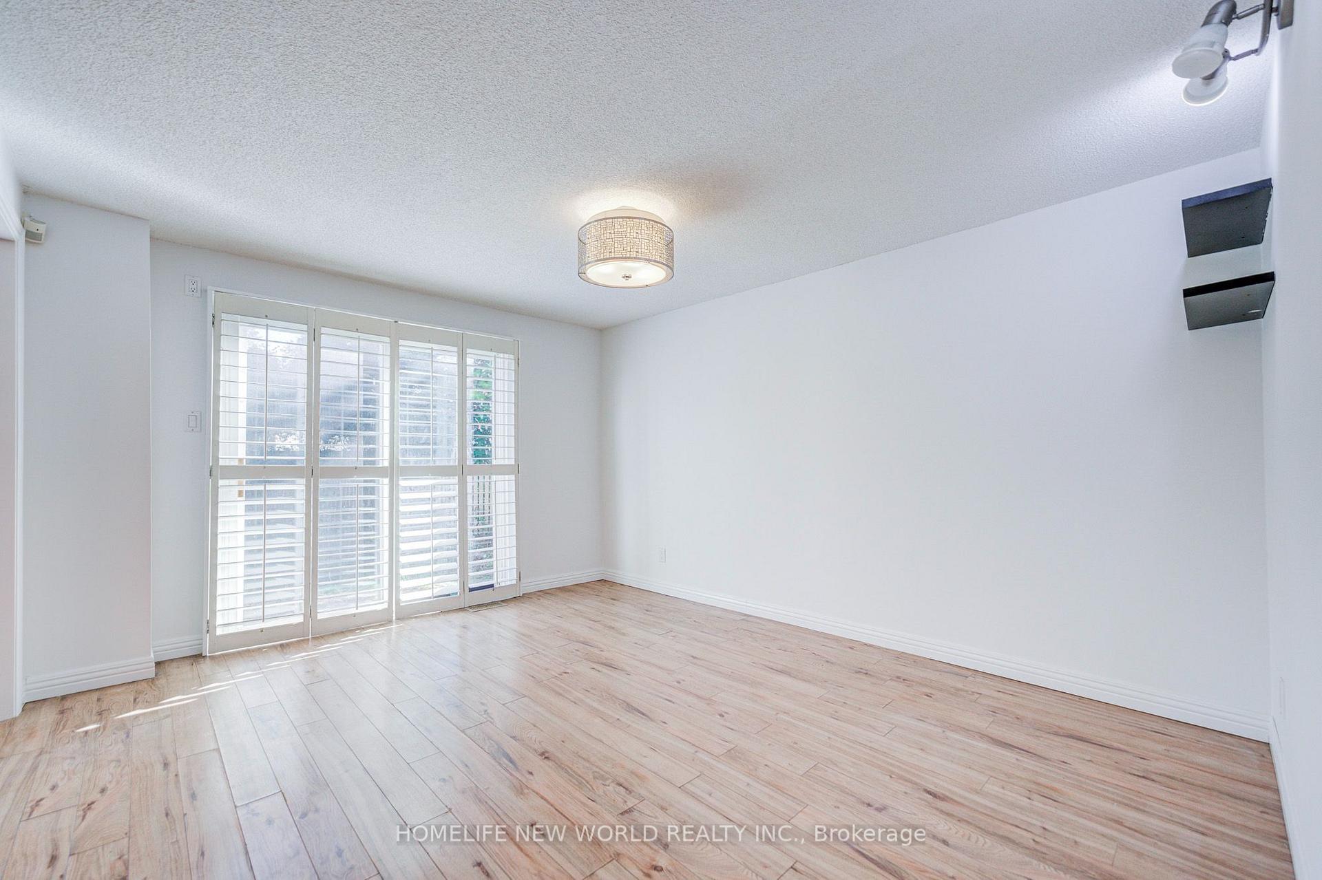 Photo 24 of 102 Madsen Crescent, Markham, Markville — HOMEH