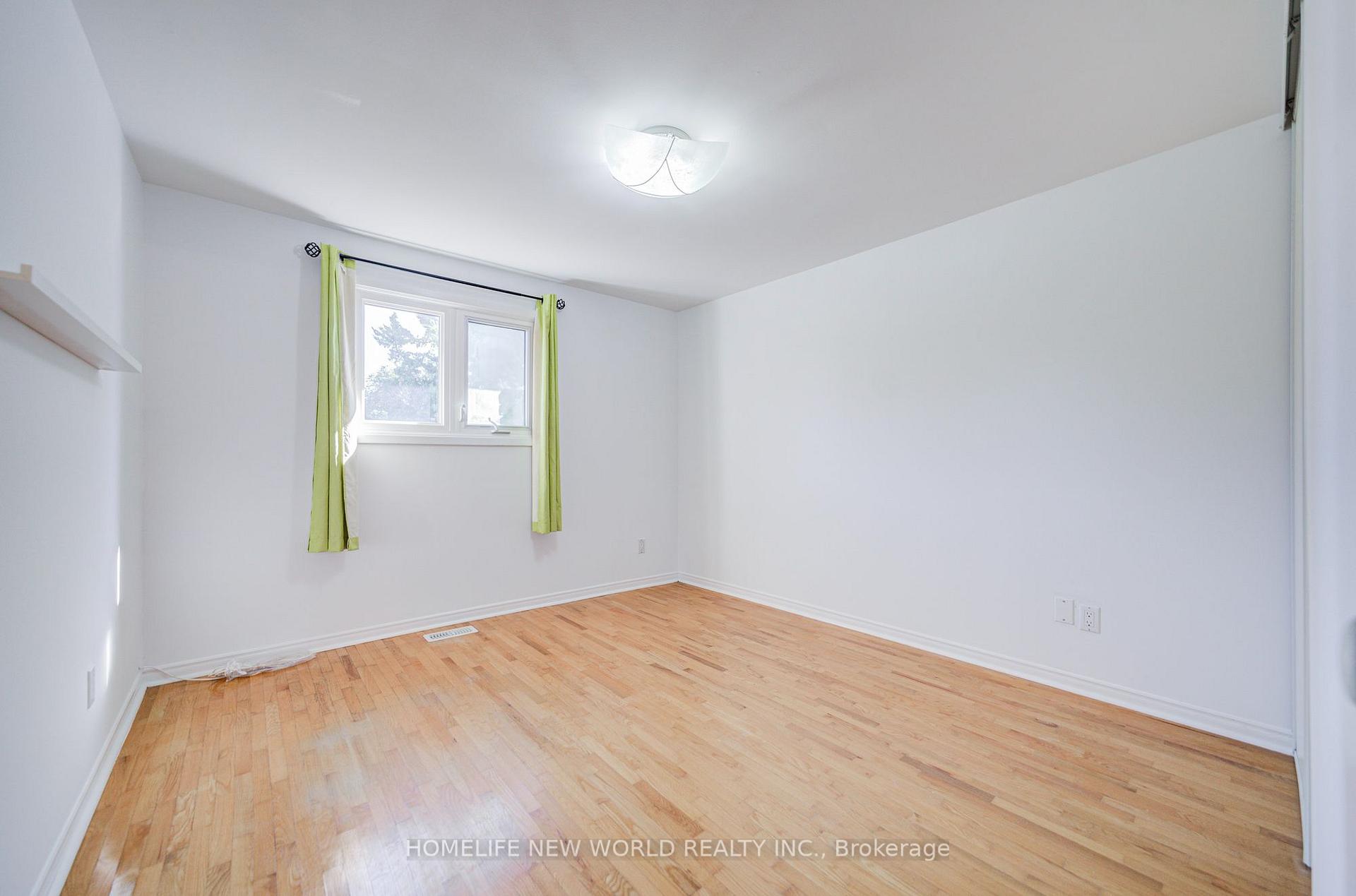 Photo 29 of 102 Madsen Crescent, Markham, Markville — HOMEH