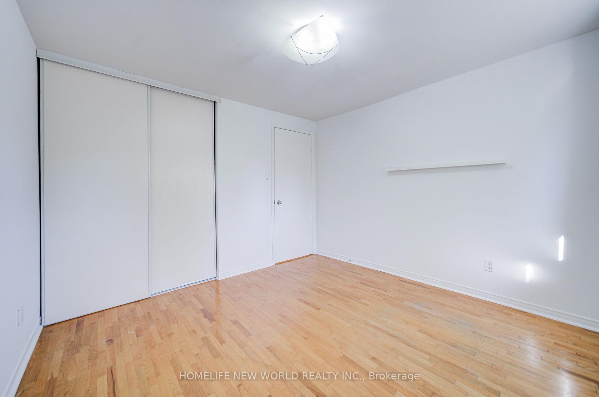 Photo 31 of 102 Madsen Crescent, Markham, Markville — HOMEH