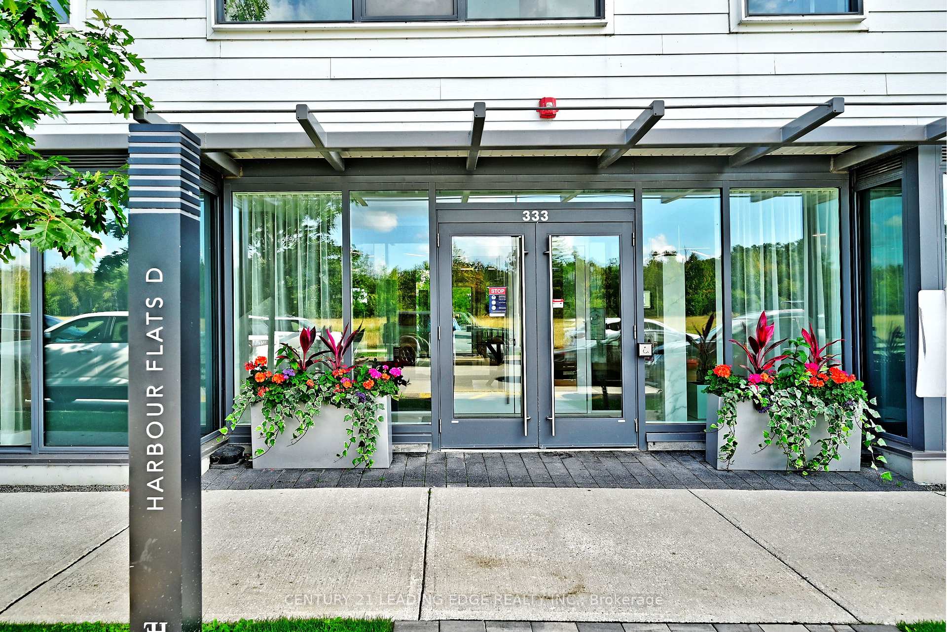 Photo 3 of Unit D431, 333 Sea Ray Avenue, Innisfil, Rural Innisfil — HOMEH