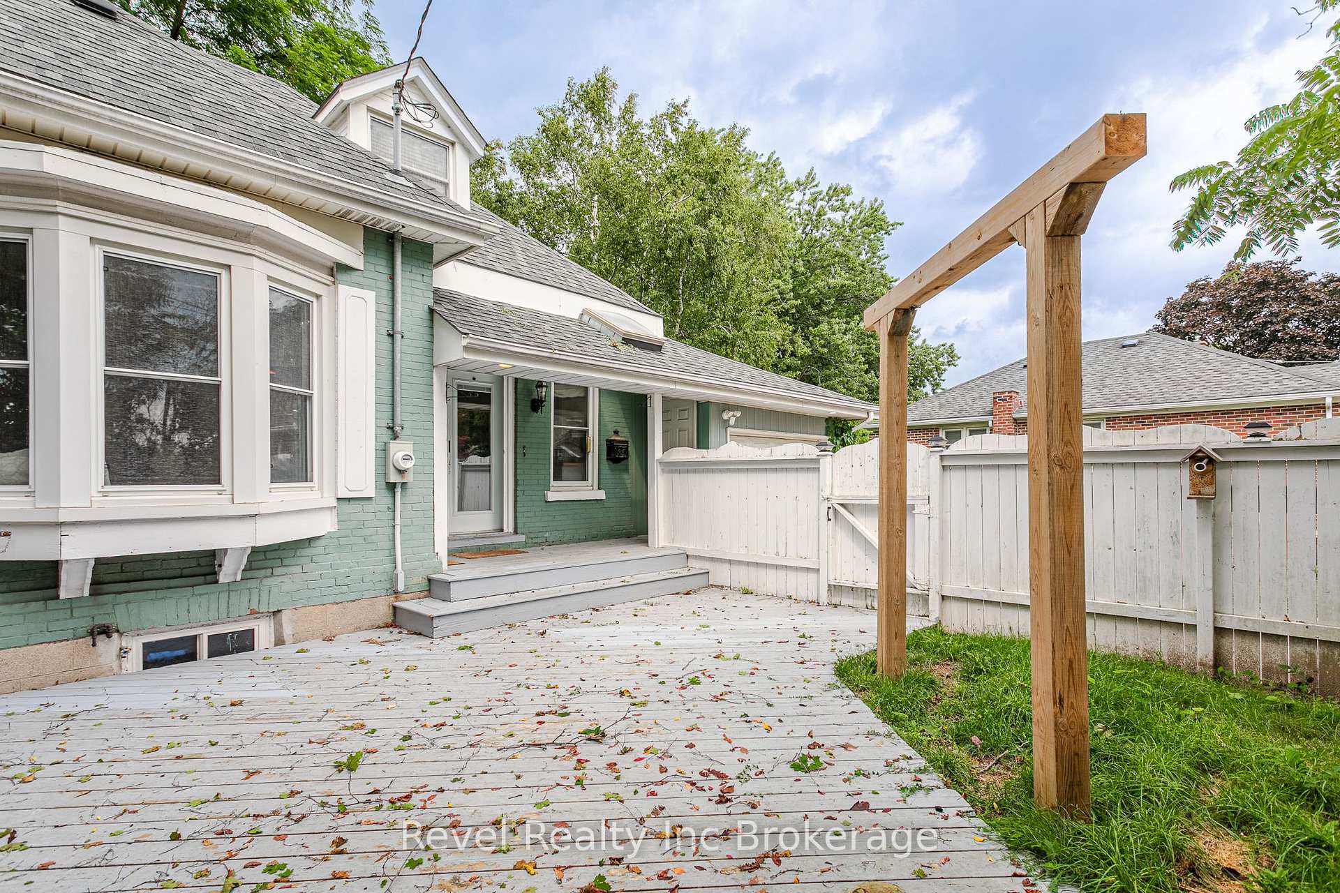Photo of 126 Huron Street