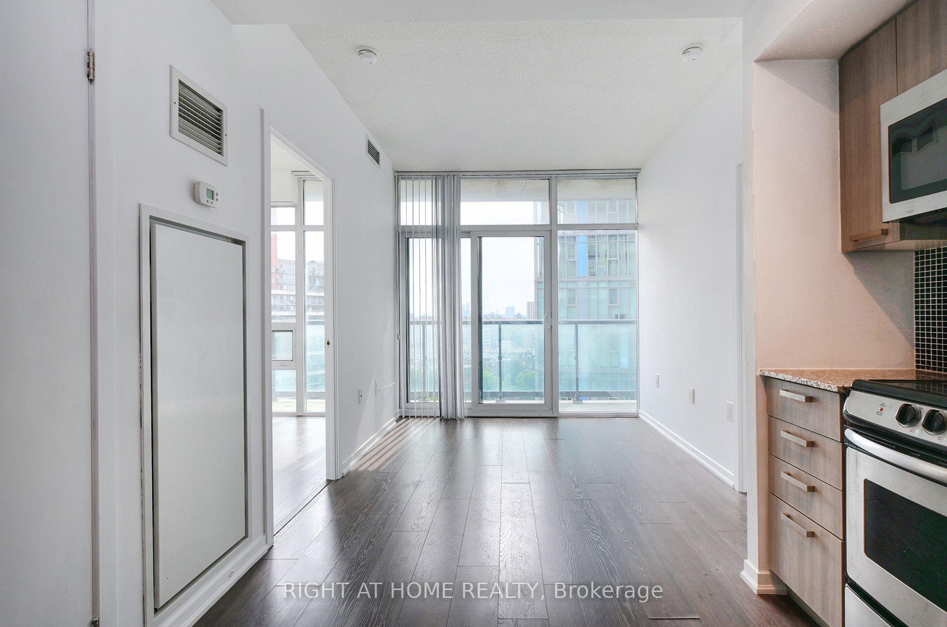 Photo 9 of Unit 1511, 36 Lisgar Street, Toronto, Little Portugal — HOMEH