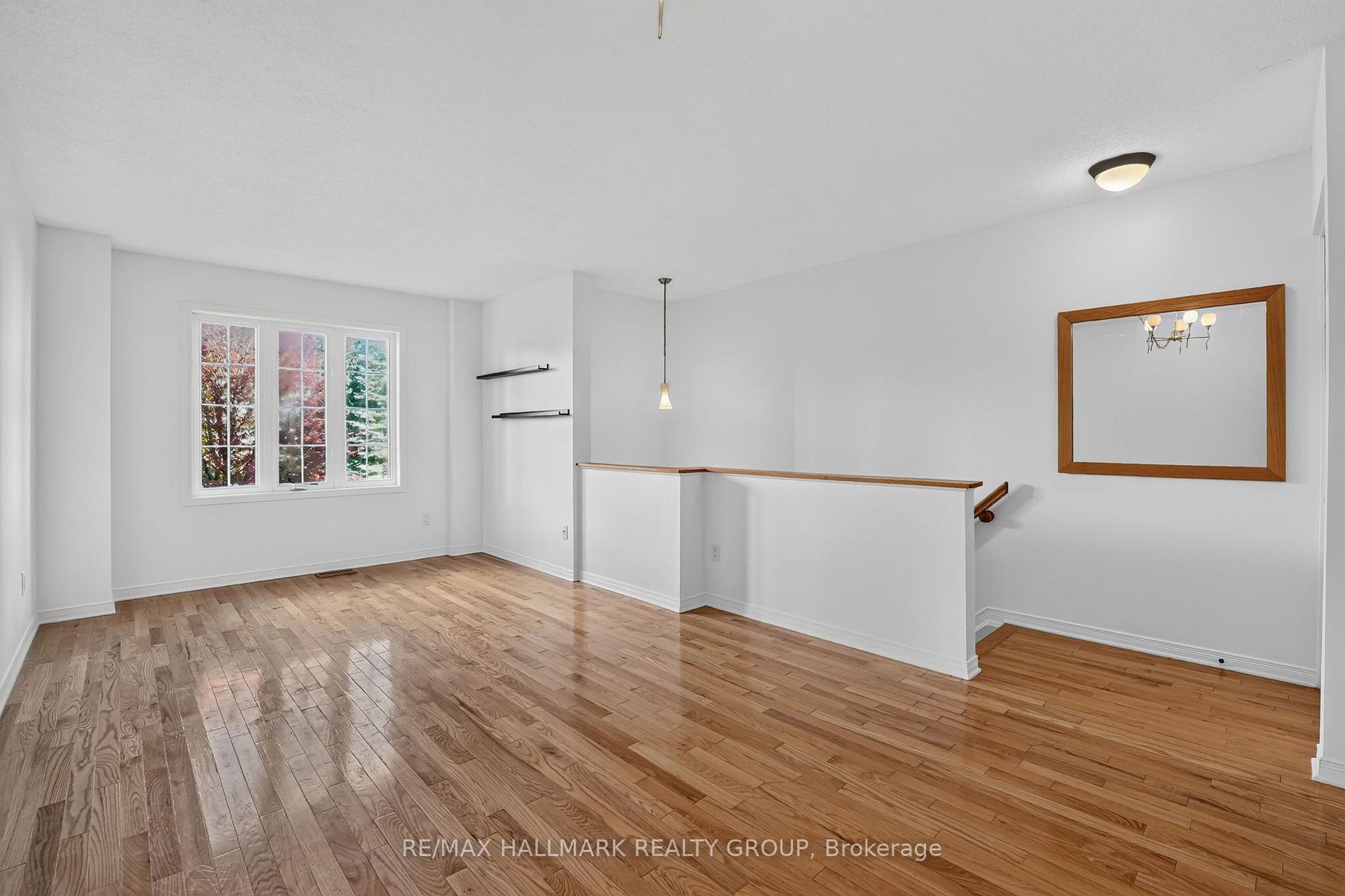 Photo 5 of 316 Gotham Private, Ottawa, Central Park — HOMEH