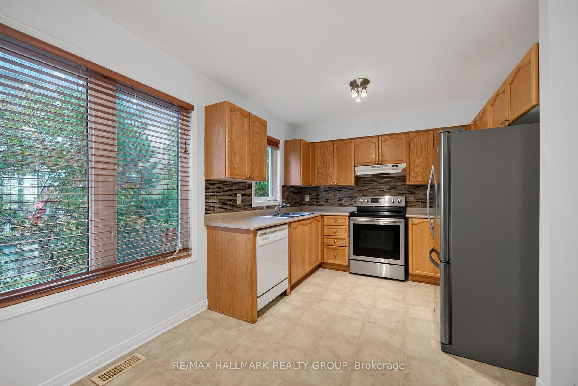 Photo 11 of 316 Gotham Private, Ottawa, Central Park — HOMEH