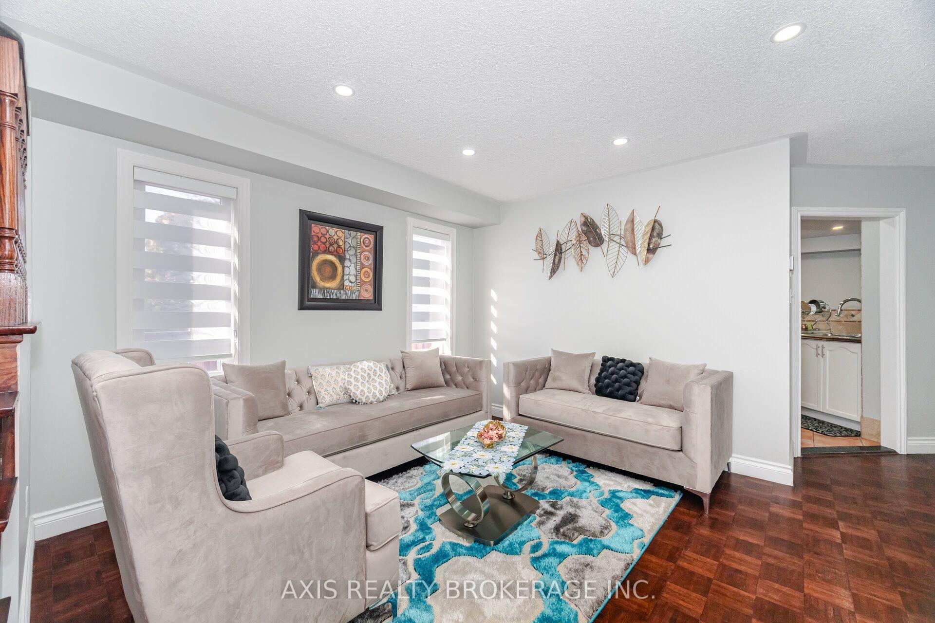 Photo 8 of 2 Queen Mary Drive, Brampton, Fletcher's Meadow — HOMEH