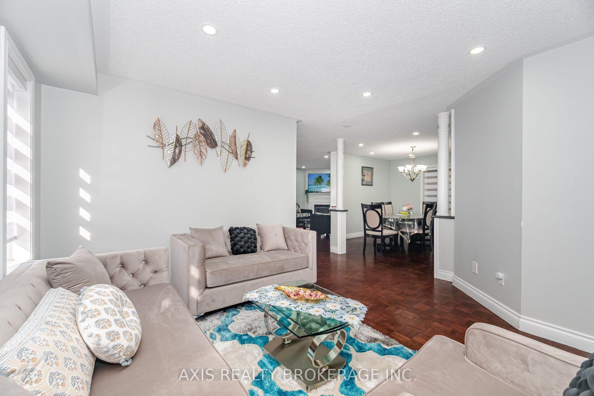 Photo 9 of 2 Queen Mary Drive, Brampton, Fletcher's Meadow — HOMEH