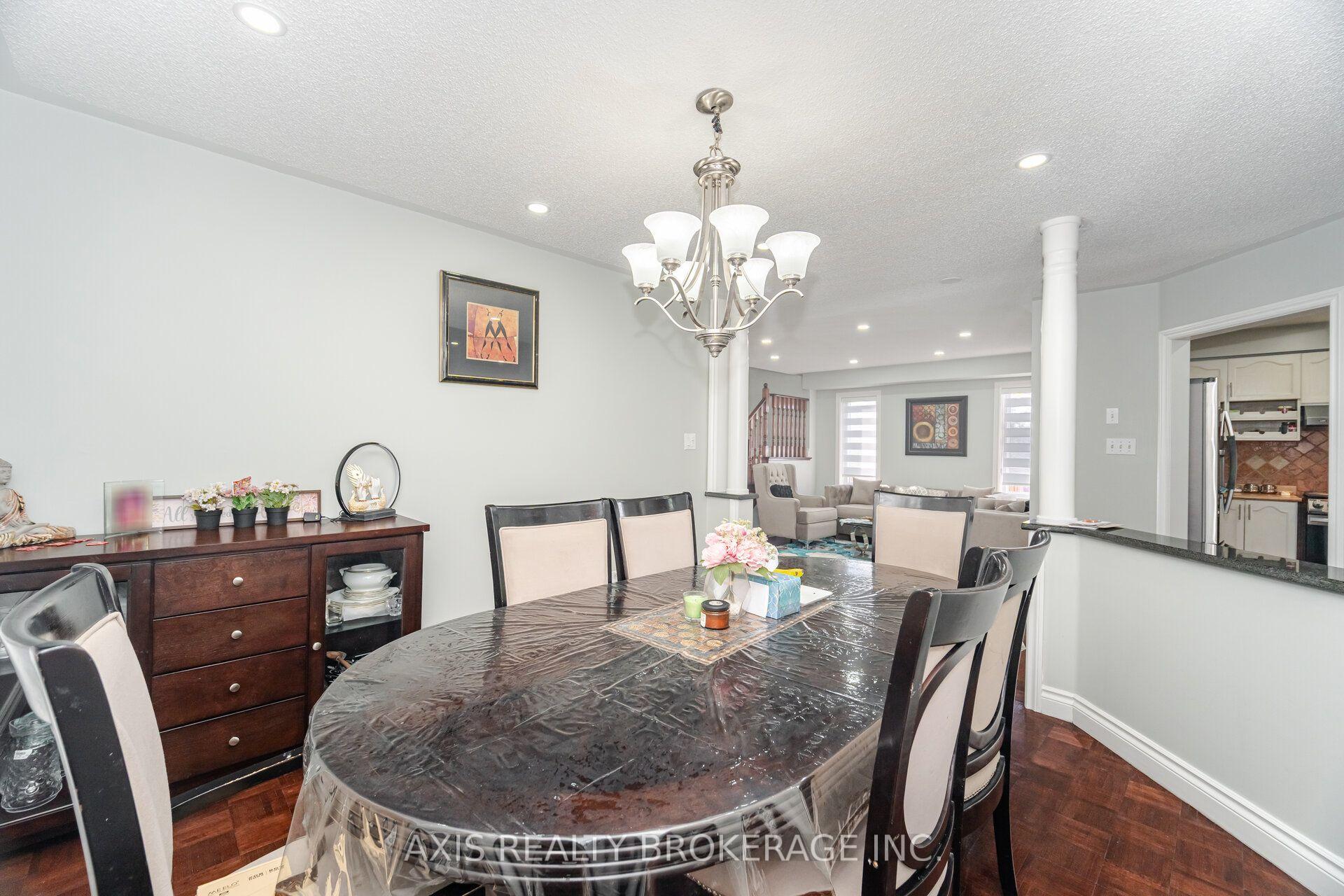 Photo 12 of 2 Queen Mary Drive, Brampton, Fletcher's Meadow — HOMEH